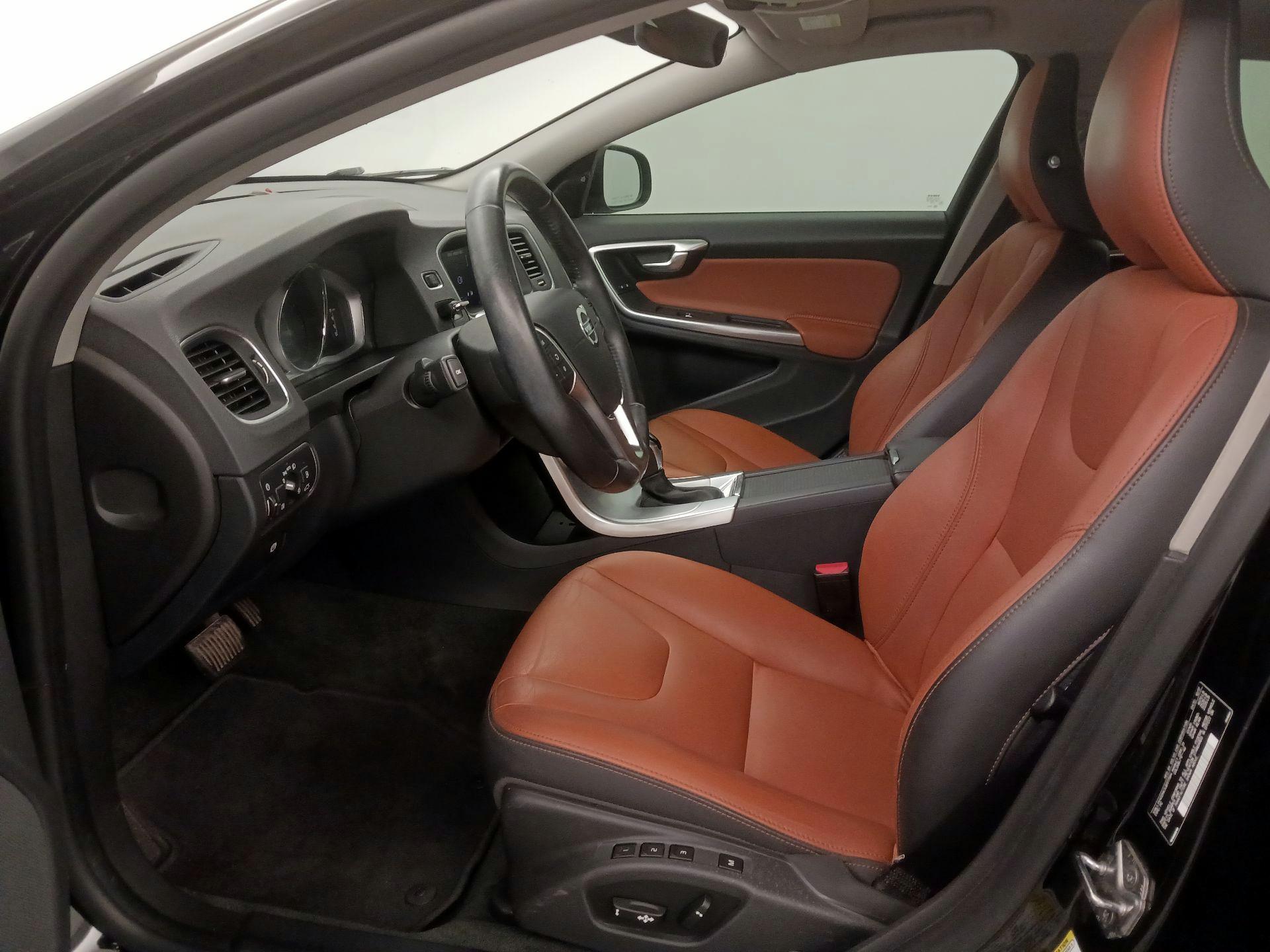 Thumbnail: 2018 Volvo S60 - 11