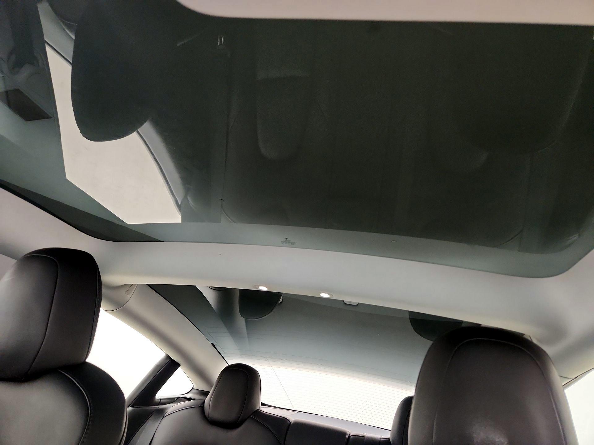Thumbnail: 2022 Tesla Model 3 - 18