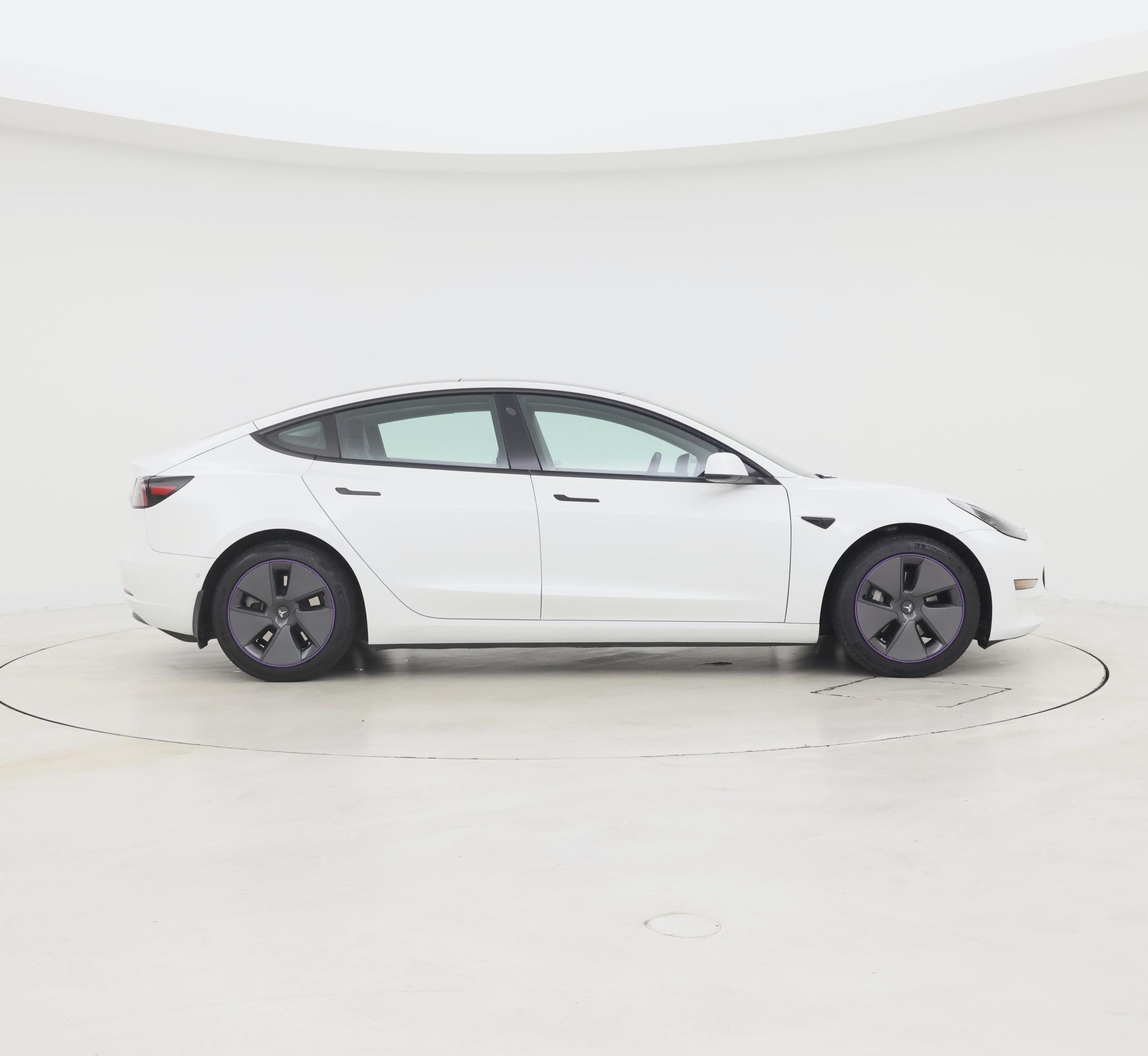 Thumbnail: 2022 Tesla Model 3 - 7