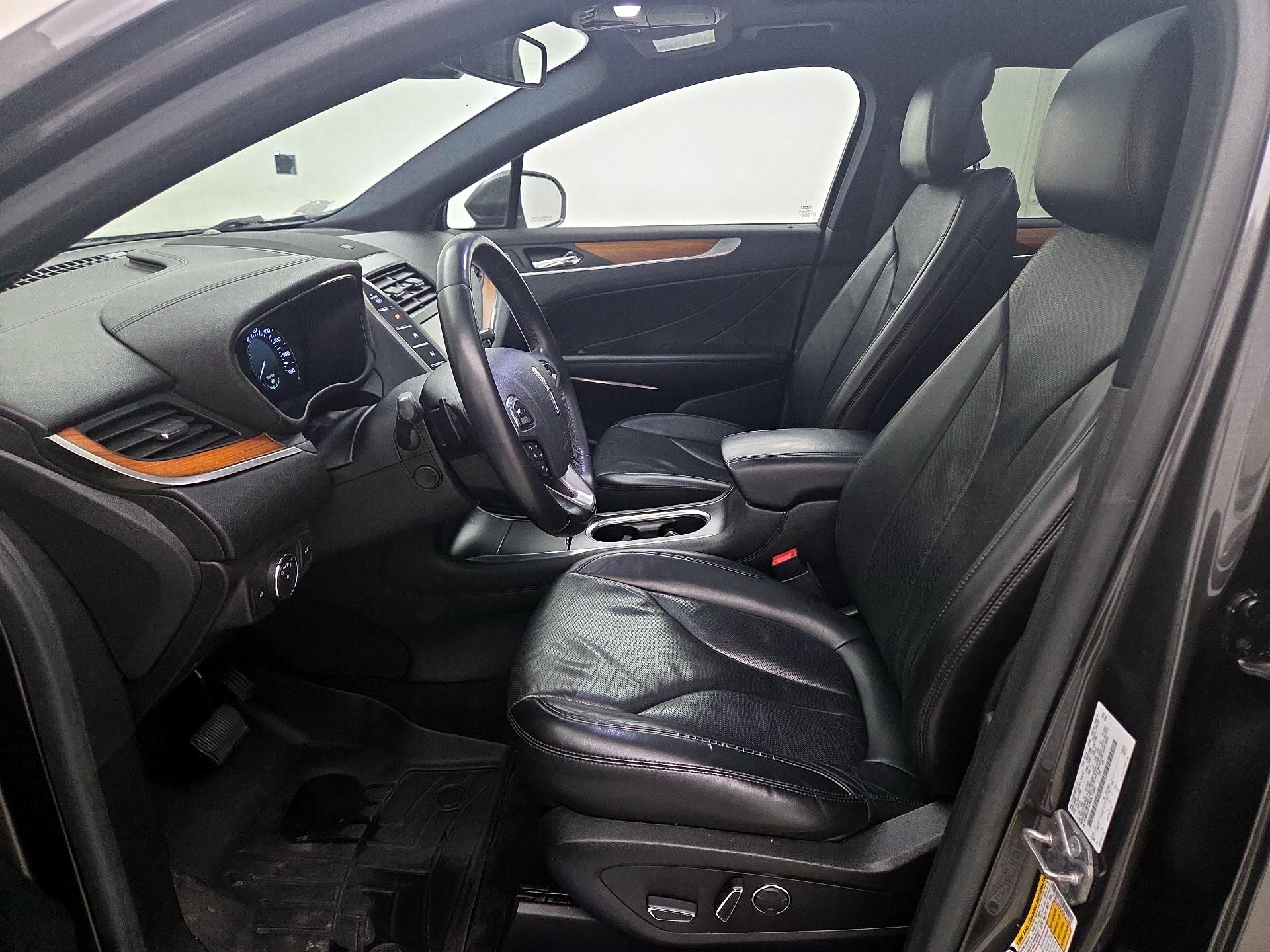 Thumbnail: 2019 Lincoln MKC - 11