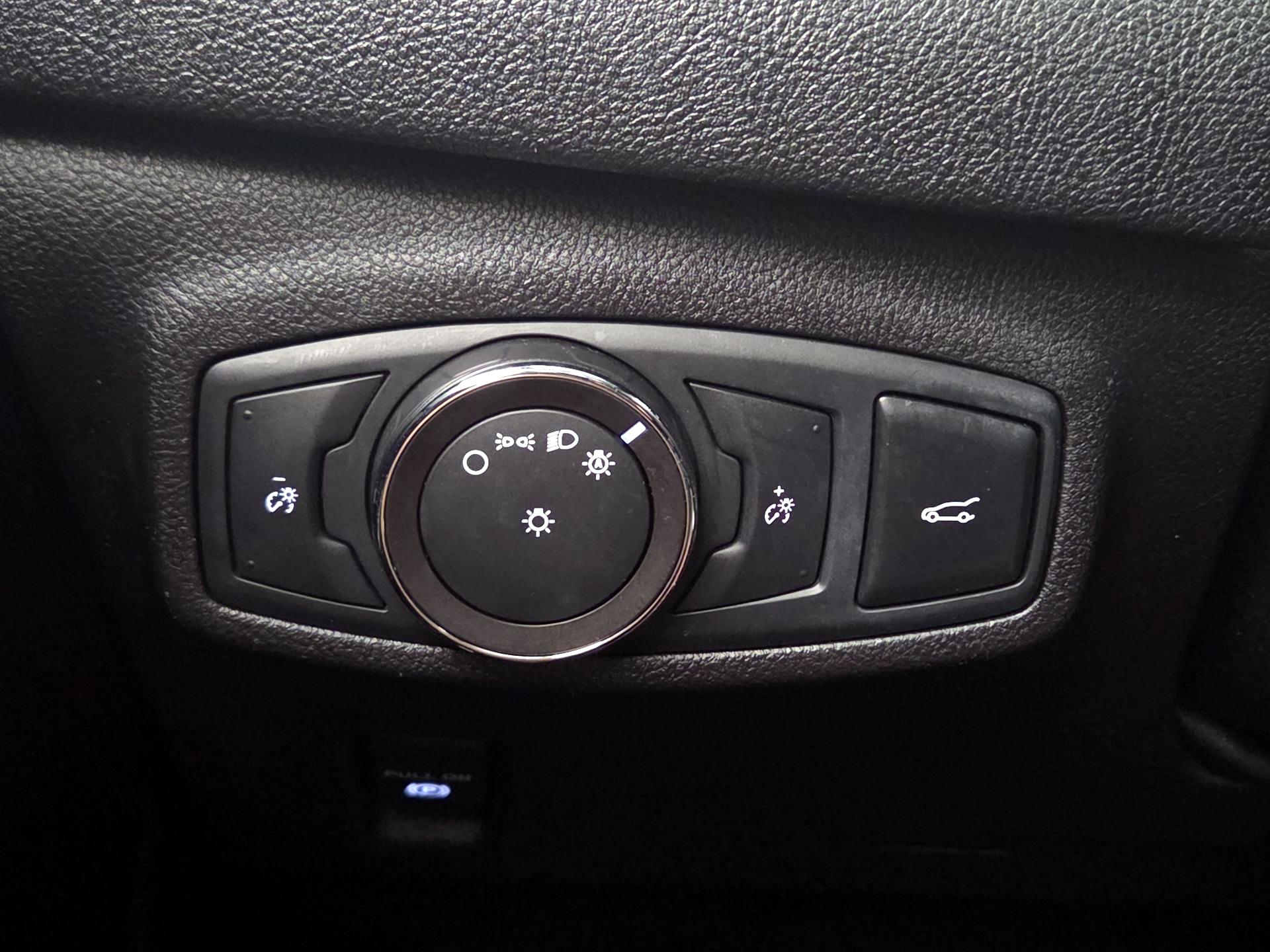 Thumbnail: 2019 Lincoln MKC - 13