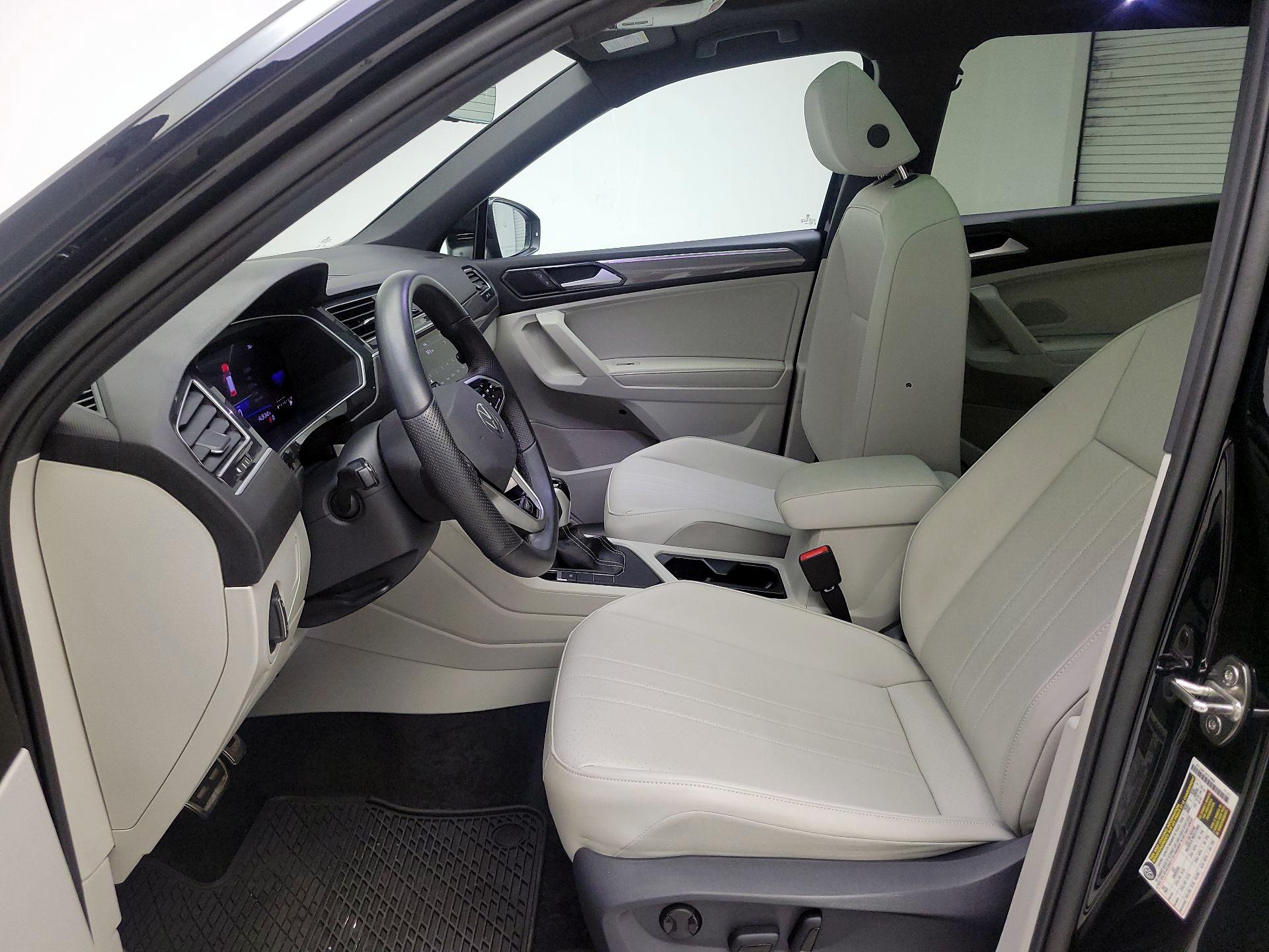 Thumbnail: 2024 Volkswagen Tiguan - 11