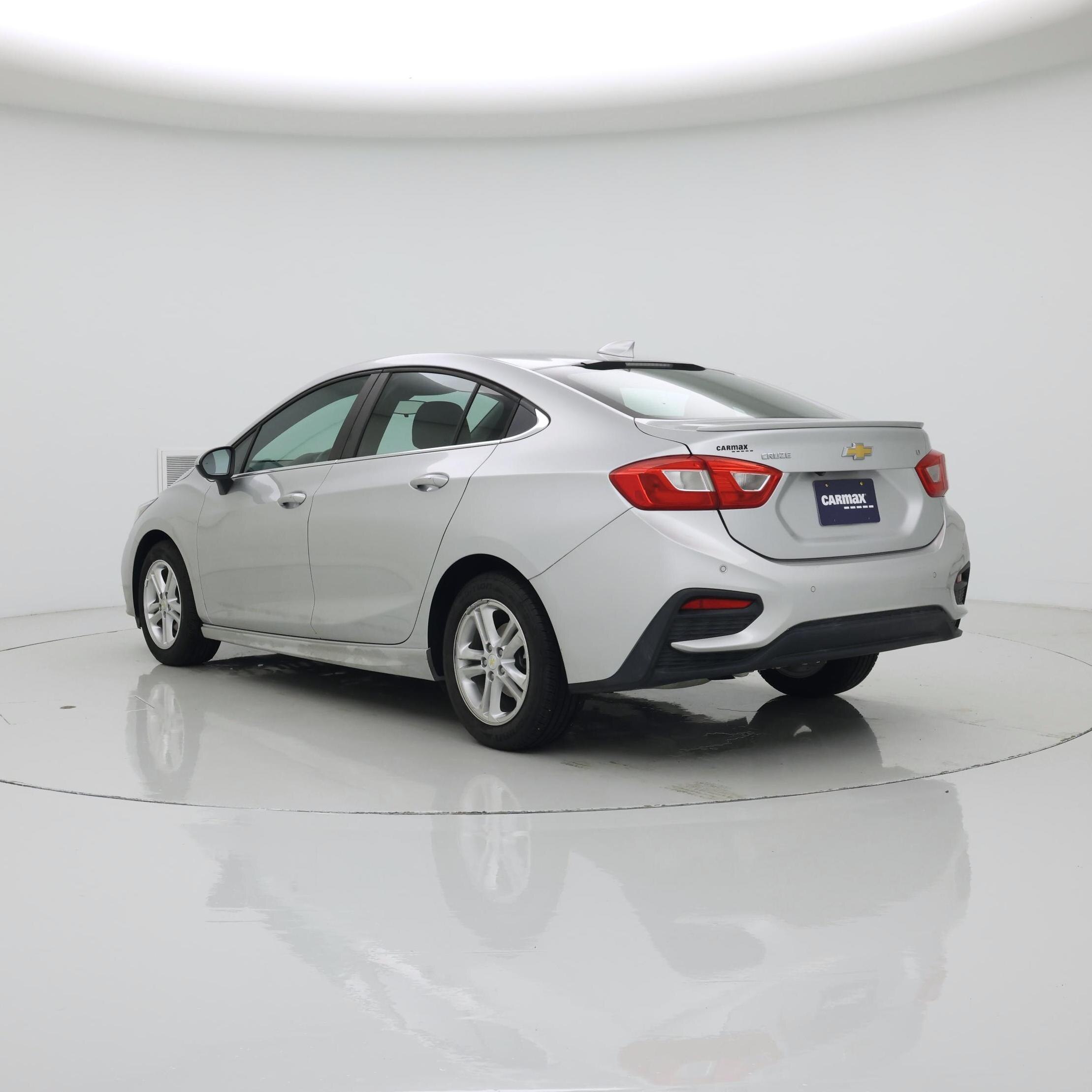 Thumbnail: 2017 Chevrolet Cruze - 2