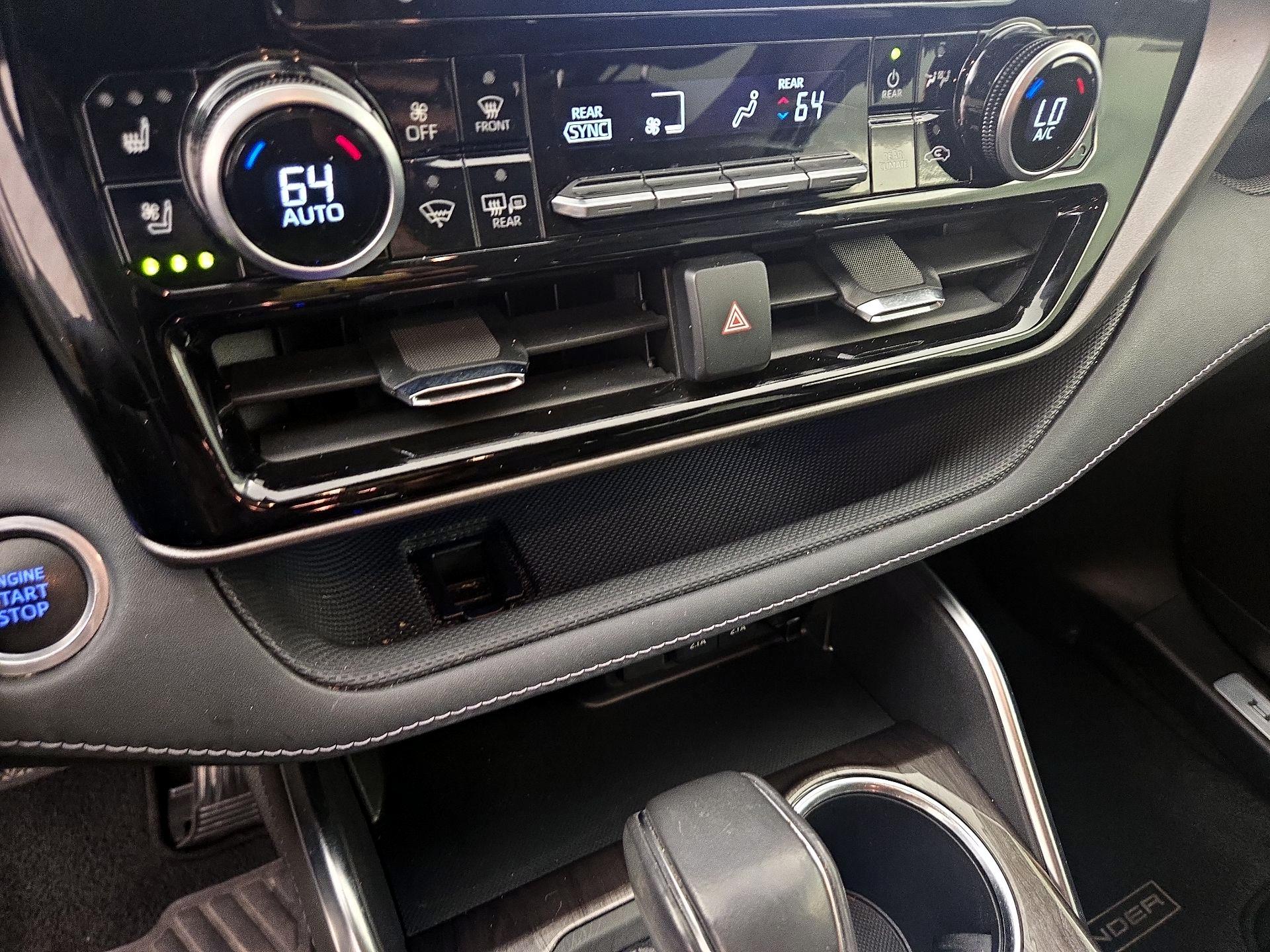 Thumbnail: 2021 Toyota Highlander - 16