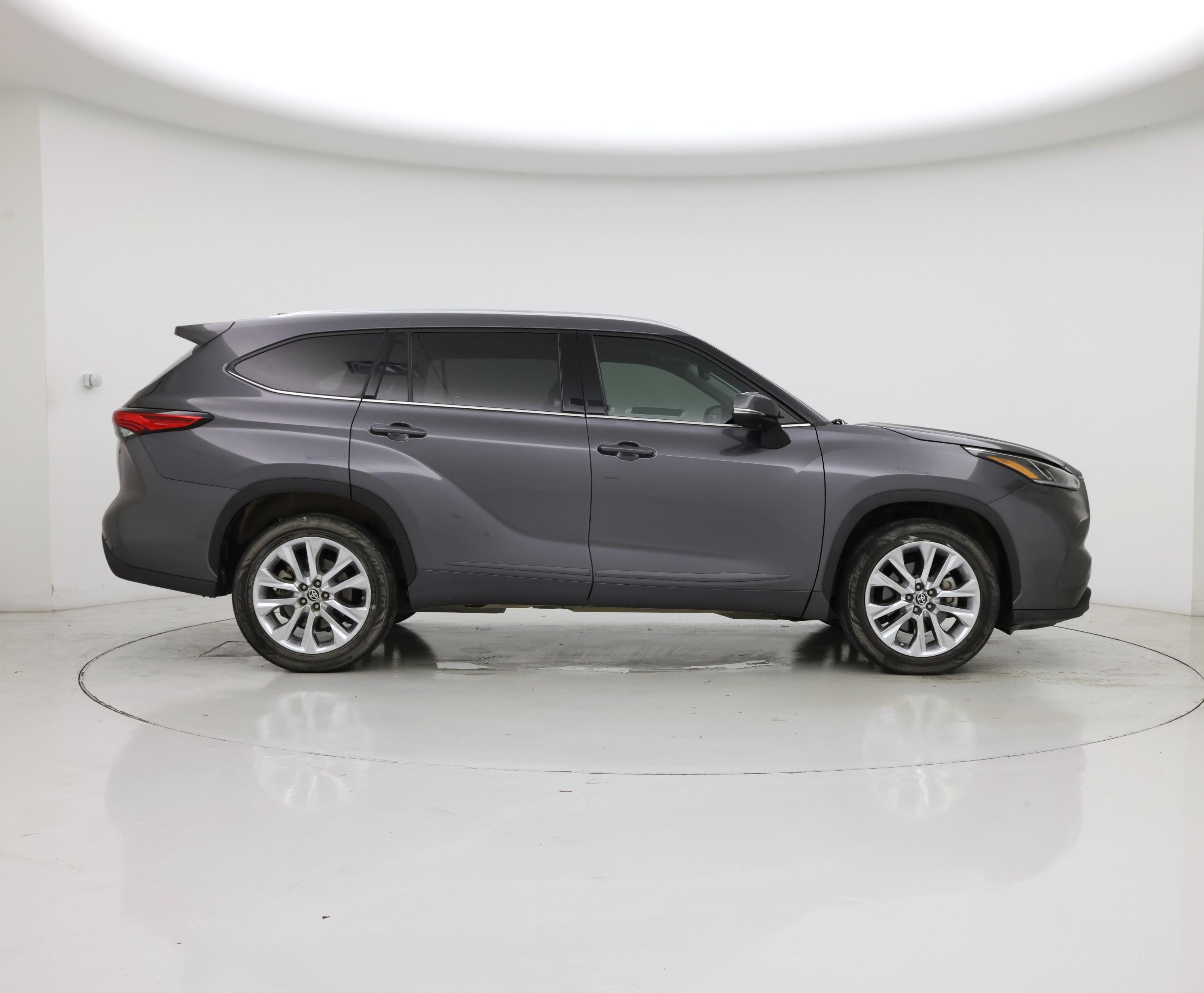 Thumbnail: 2021 Toyota Highlander - 7