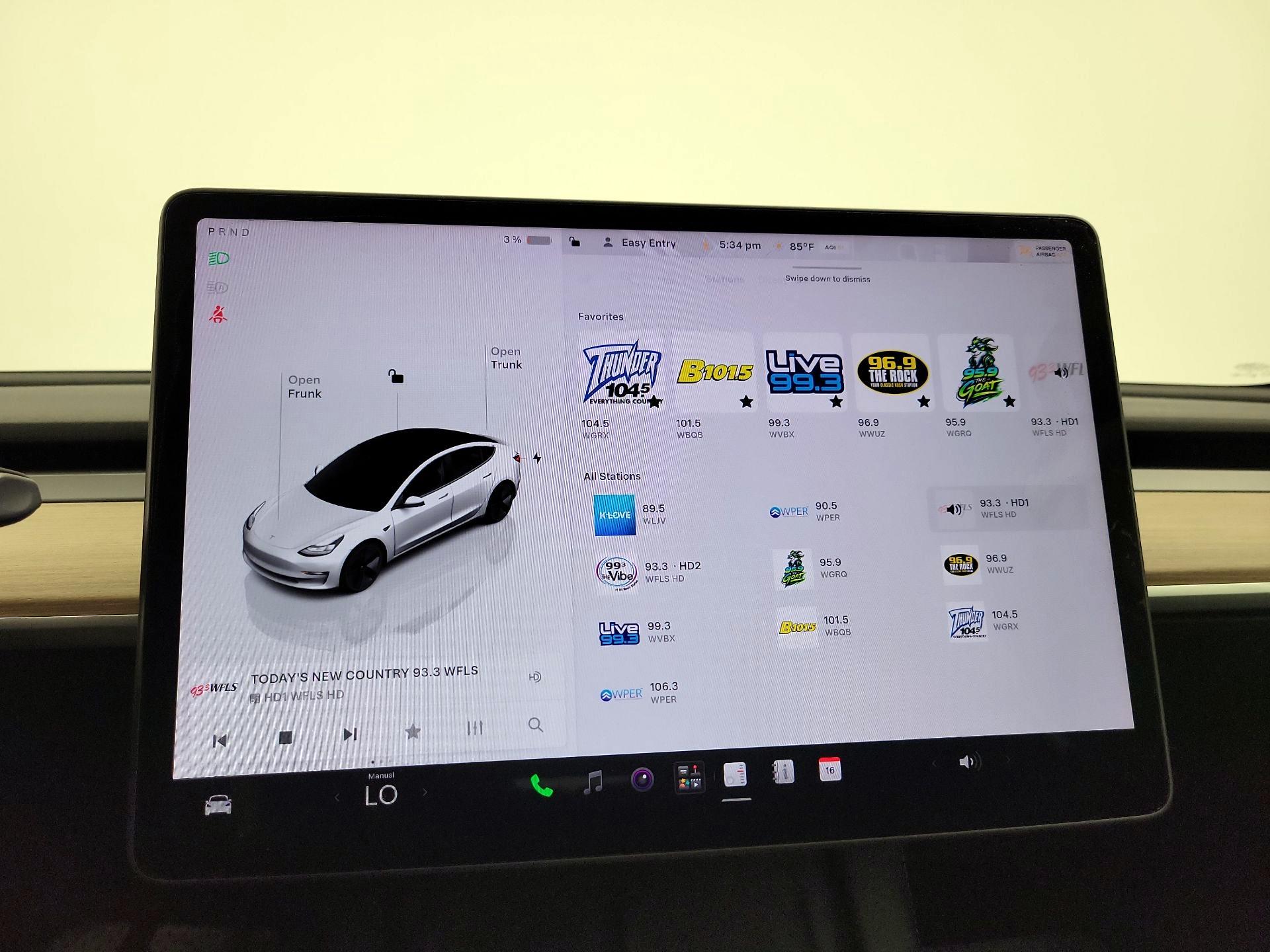 Thumbnail: 2023 Tesla Model 3 - 15