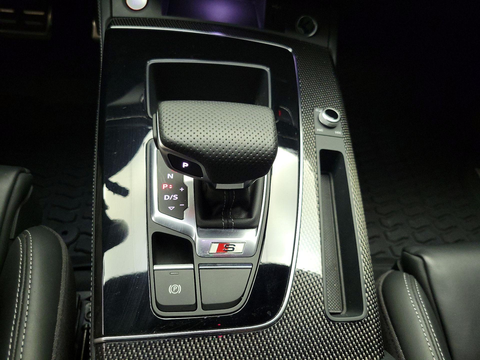 Thumbnail: 2024 Audi SQ5 - 17