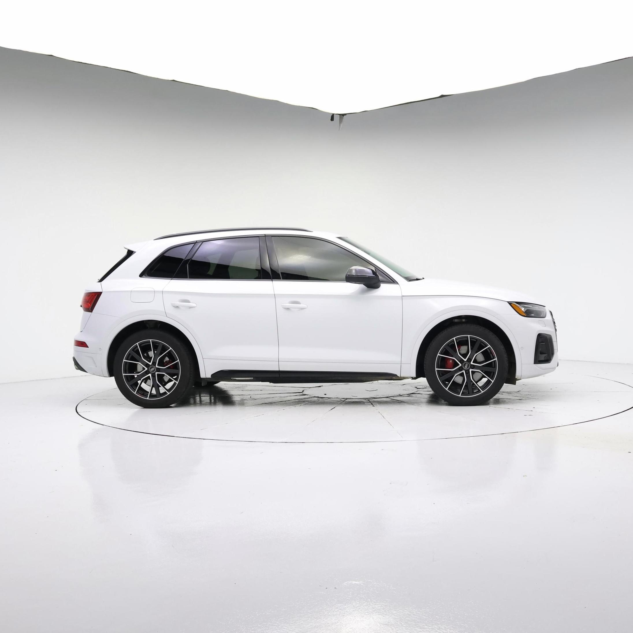Thumbnail: 2024 Audi SQ5 - 7