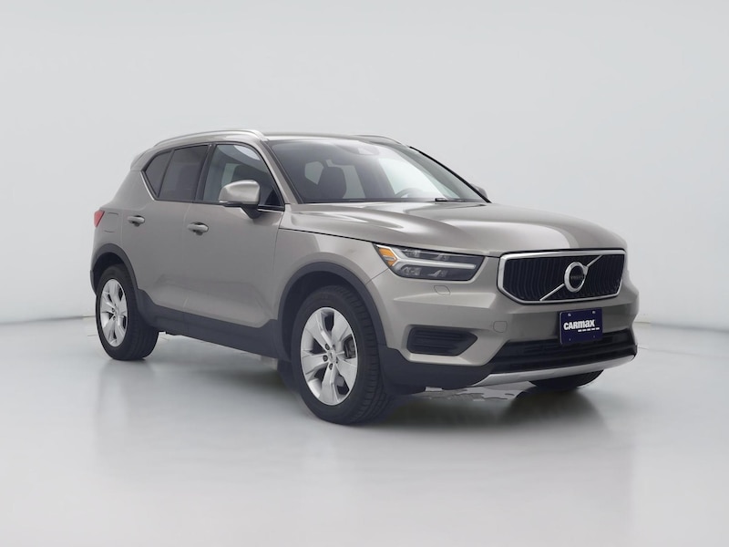 2022 Volvo XC40 T5 Momentum -
                  Hillside, IL