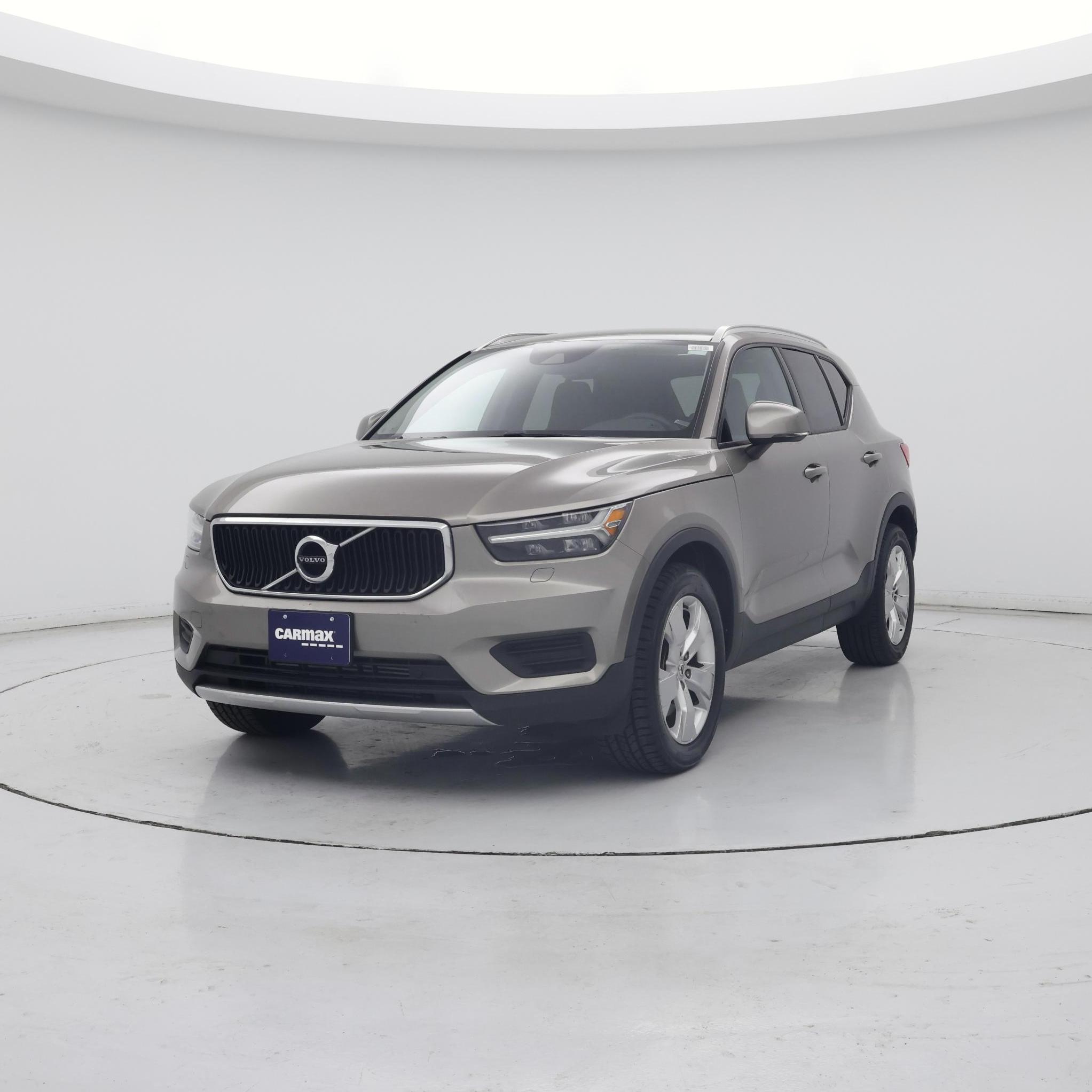 Thumbnail: 2022 Volvo XC40 - 4