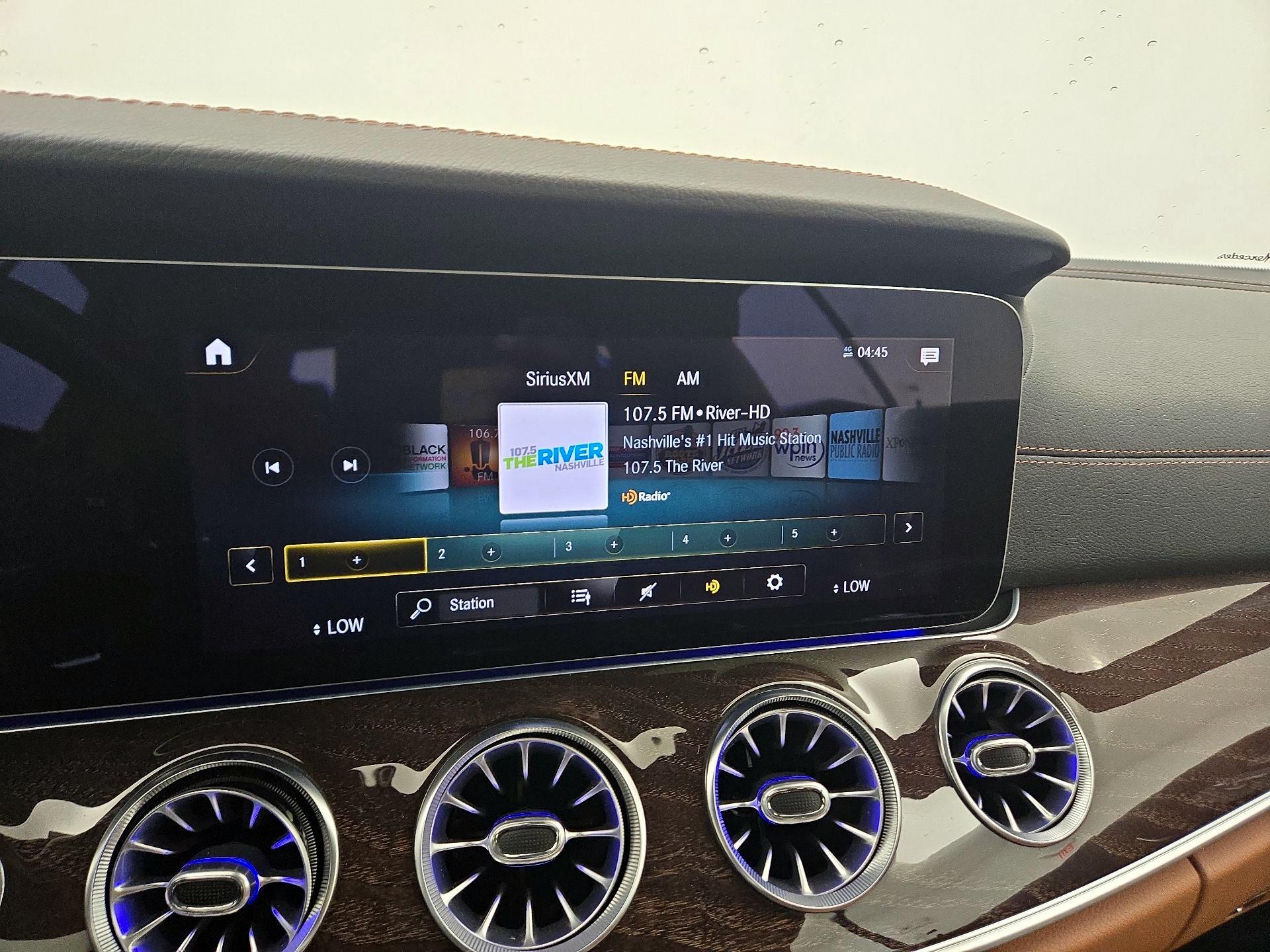 Thumbnail: 2022 Mercedes-Benz E-Class - 16