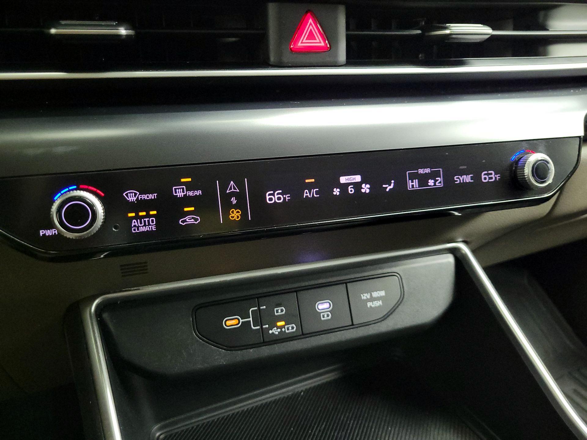 Thumbnail: 2026 Kia Carnival - 17