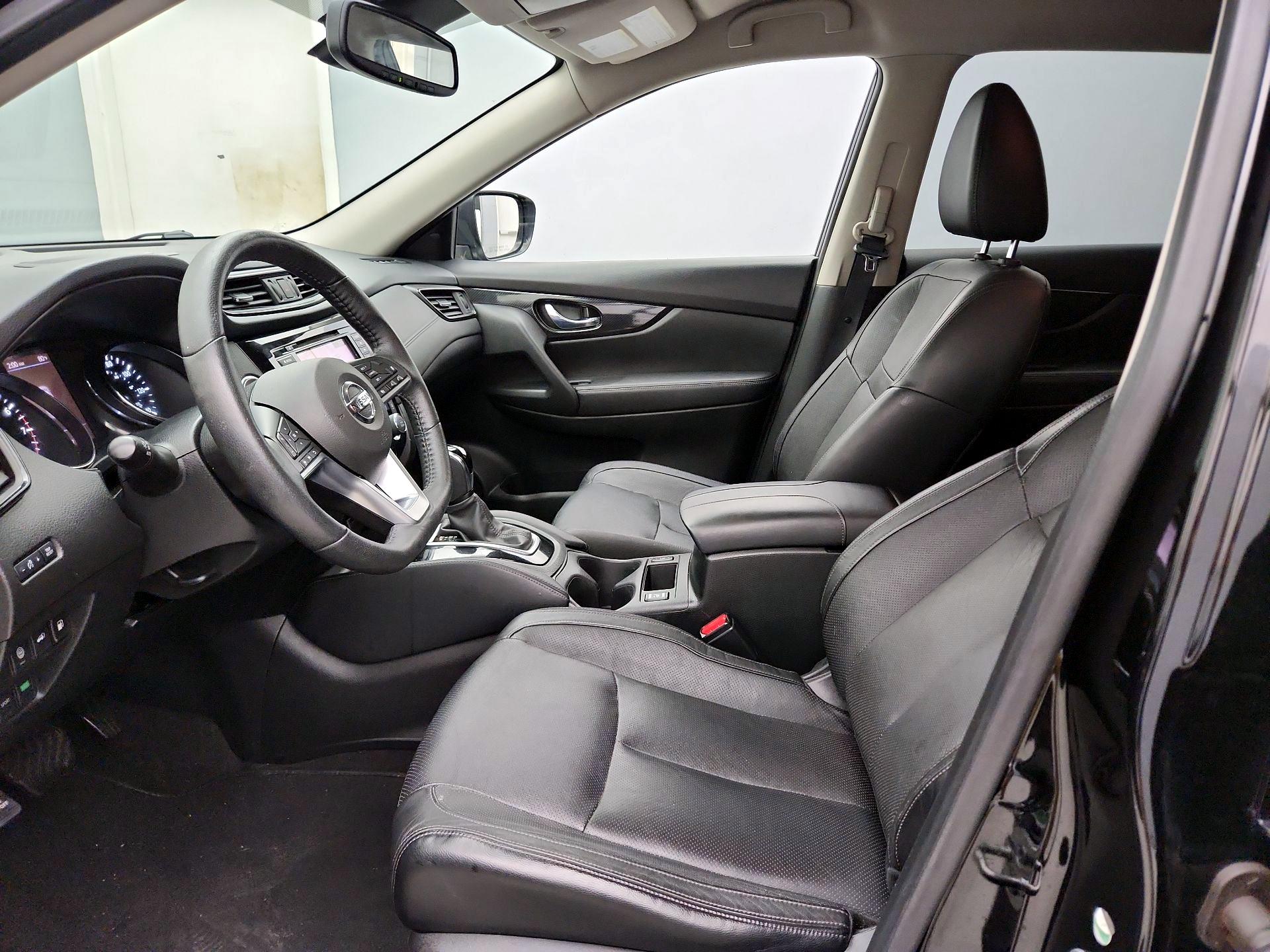 Thumbnail: 2018 Nissan Rogue - 11