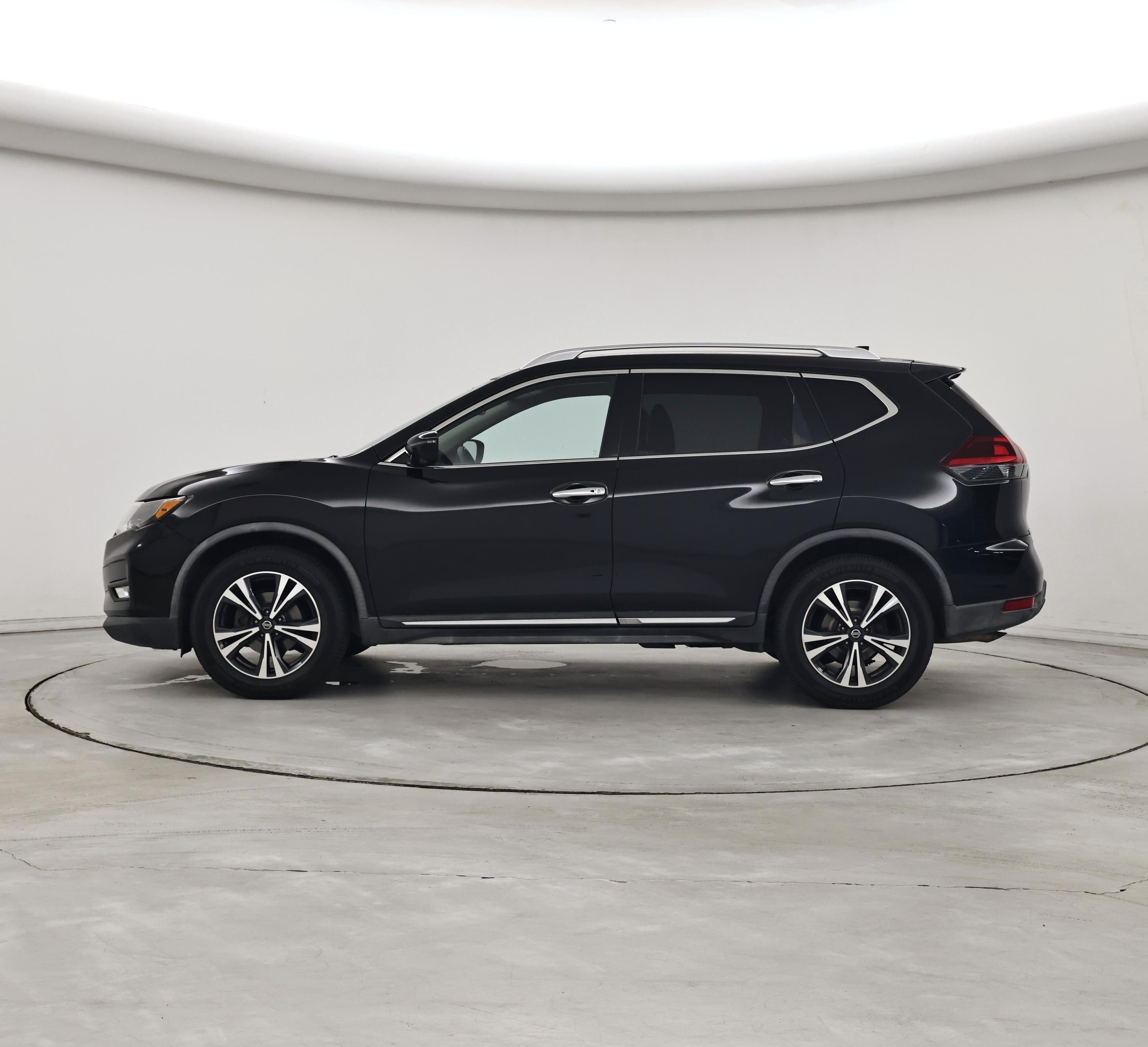 Thumbnail: 2018 Nissan Rogue - 3