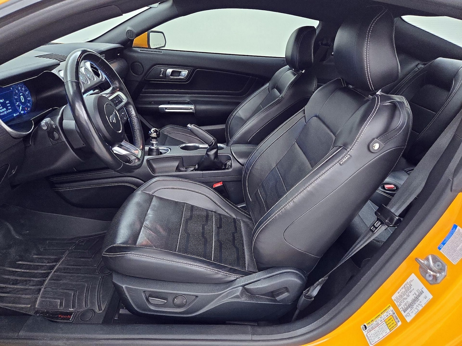 2022 Ford Mustang GT Premium - Photo 12