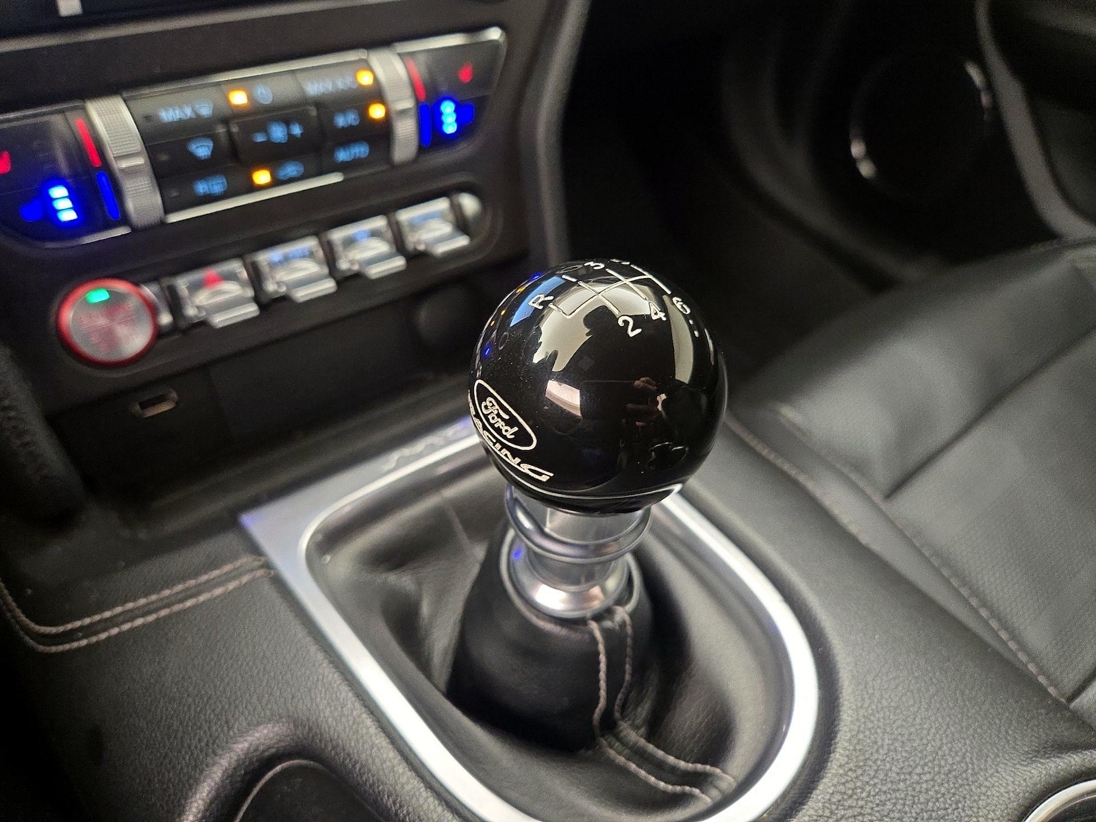 2022 Ford Mustang GT Premium - Photo 19