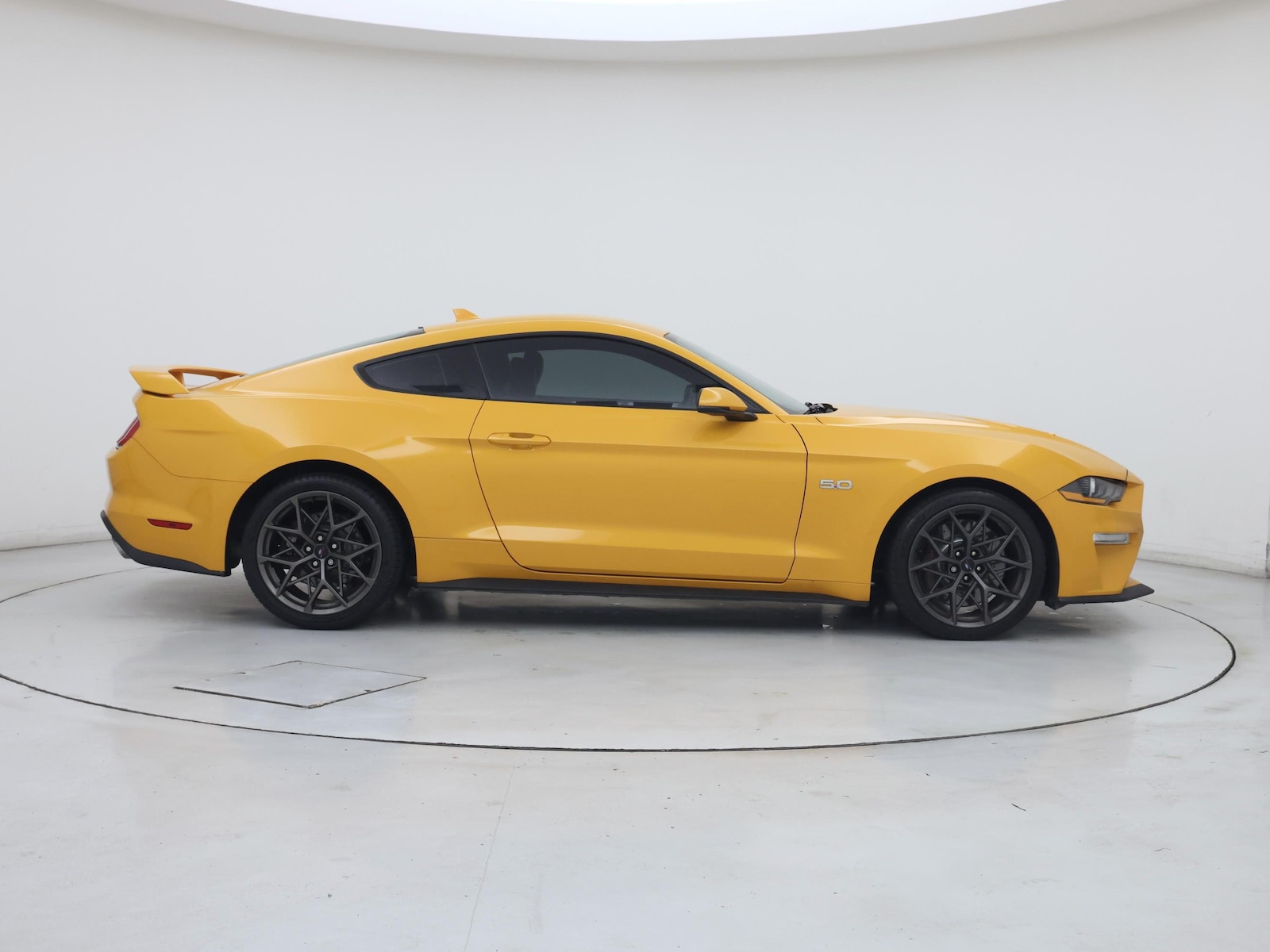 2022 Ford Mustang GT Premium - Photo 8