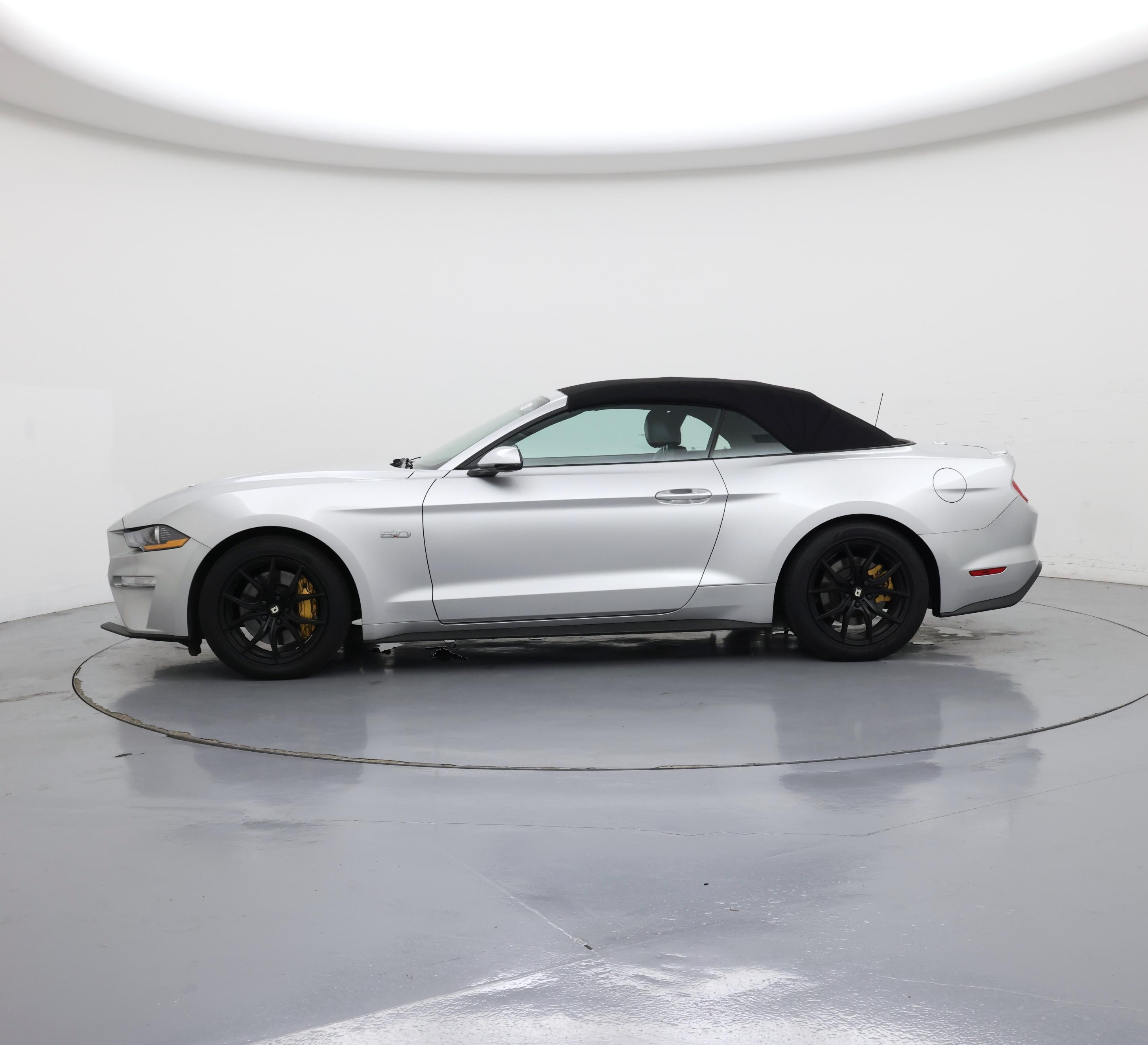 Thumbnail: 2019 Ford Mustang - 3