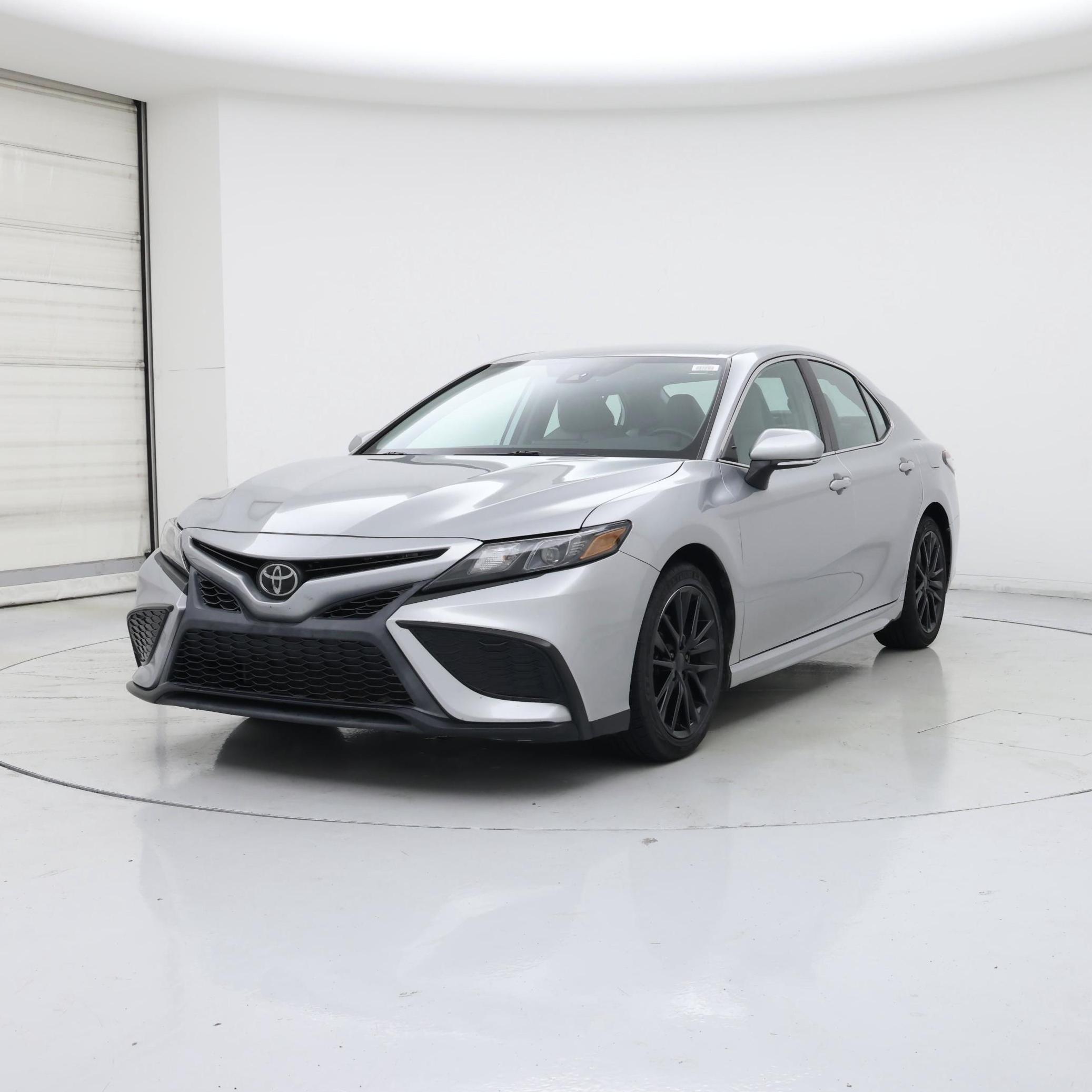 Thumbnail: 2022 Toyota Camry - 4