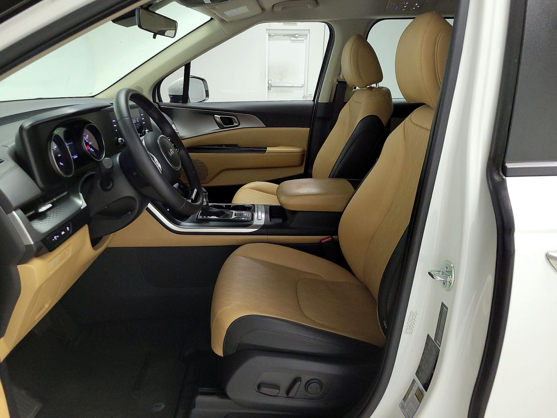 Thumbnail: 2024 Kia Carnival - 11
