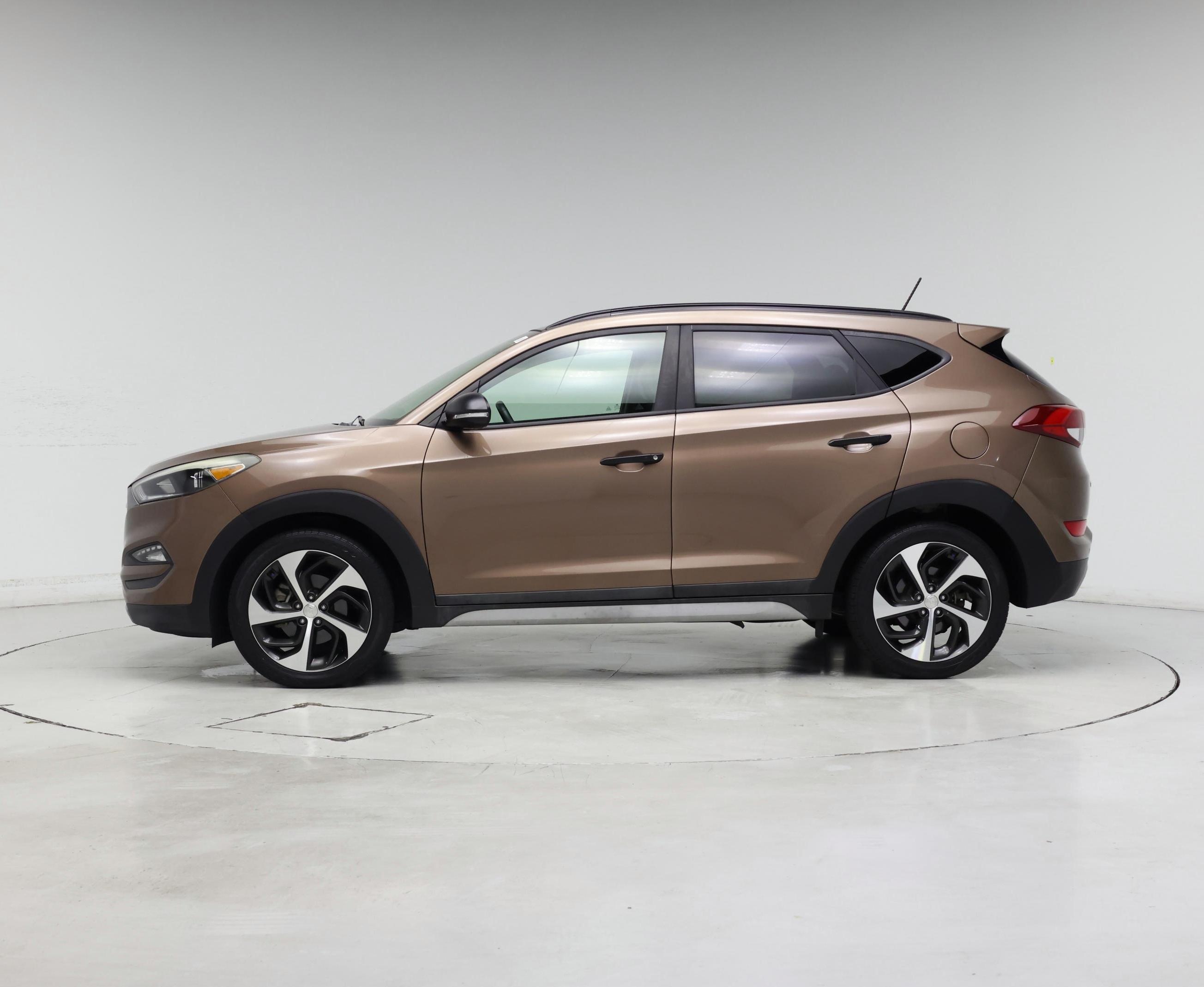 Thumbnail: 2017 Hyundai Tucson - 3