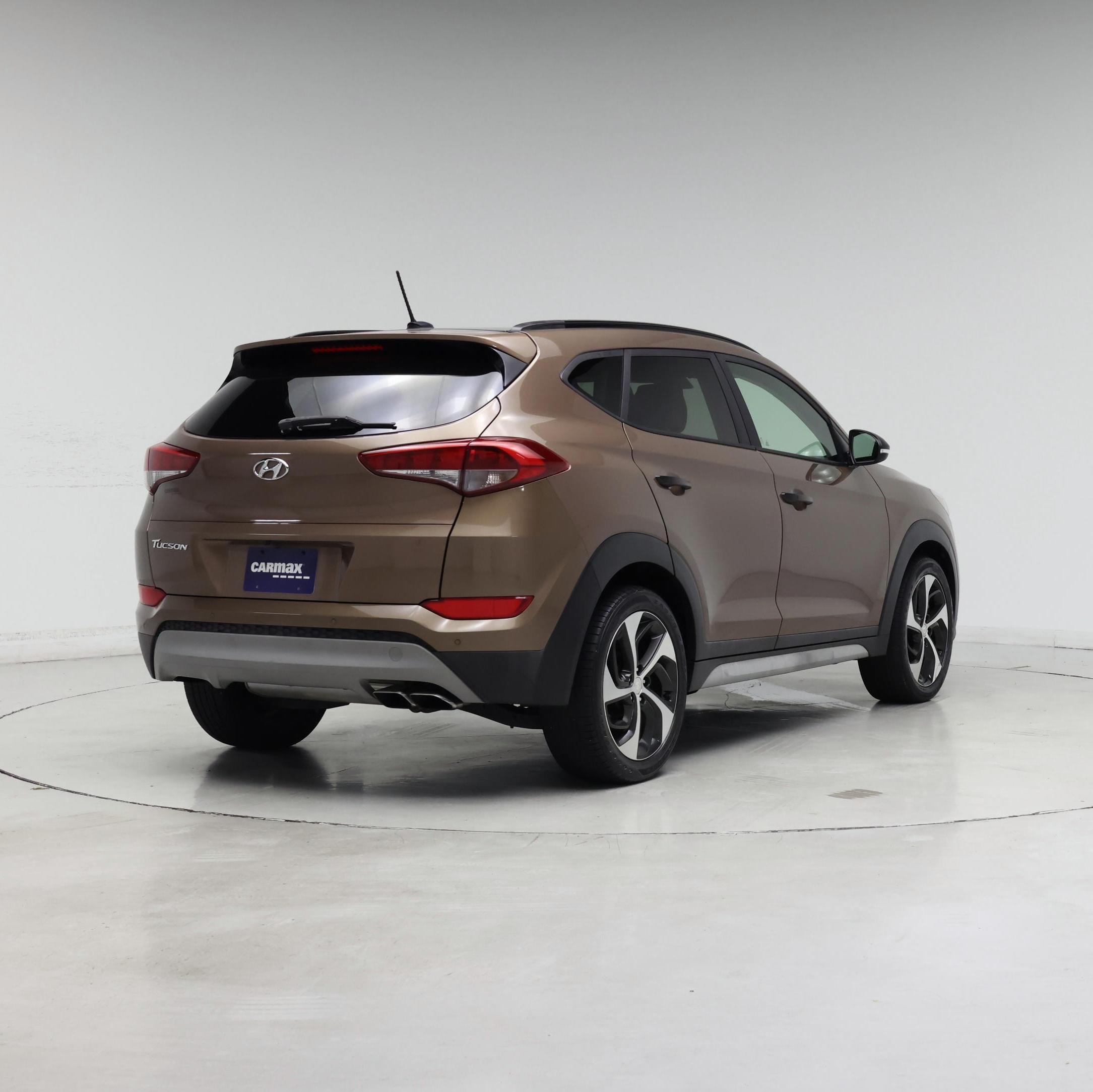 Thumbnail: 2017 Hyundai Tucson - 8