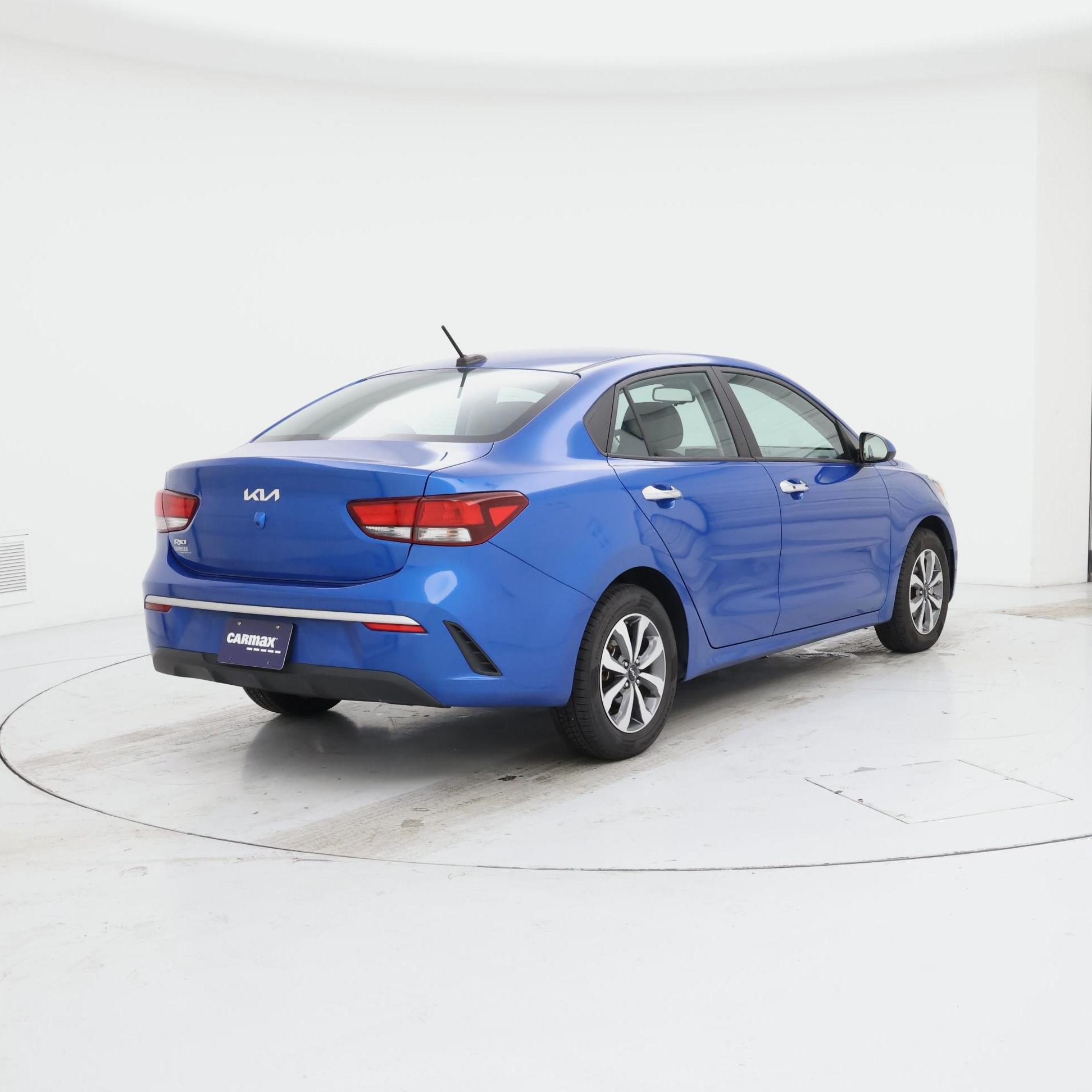 Thumbnail: 2022 Kia Rio - 8
