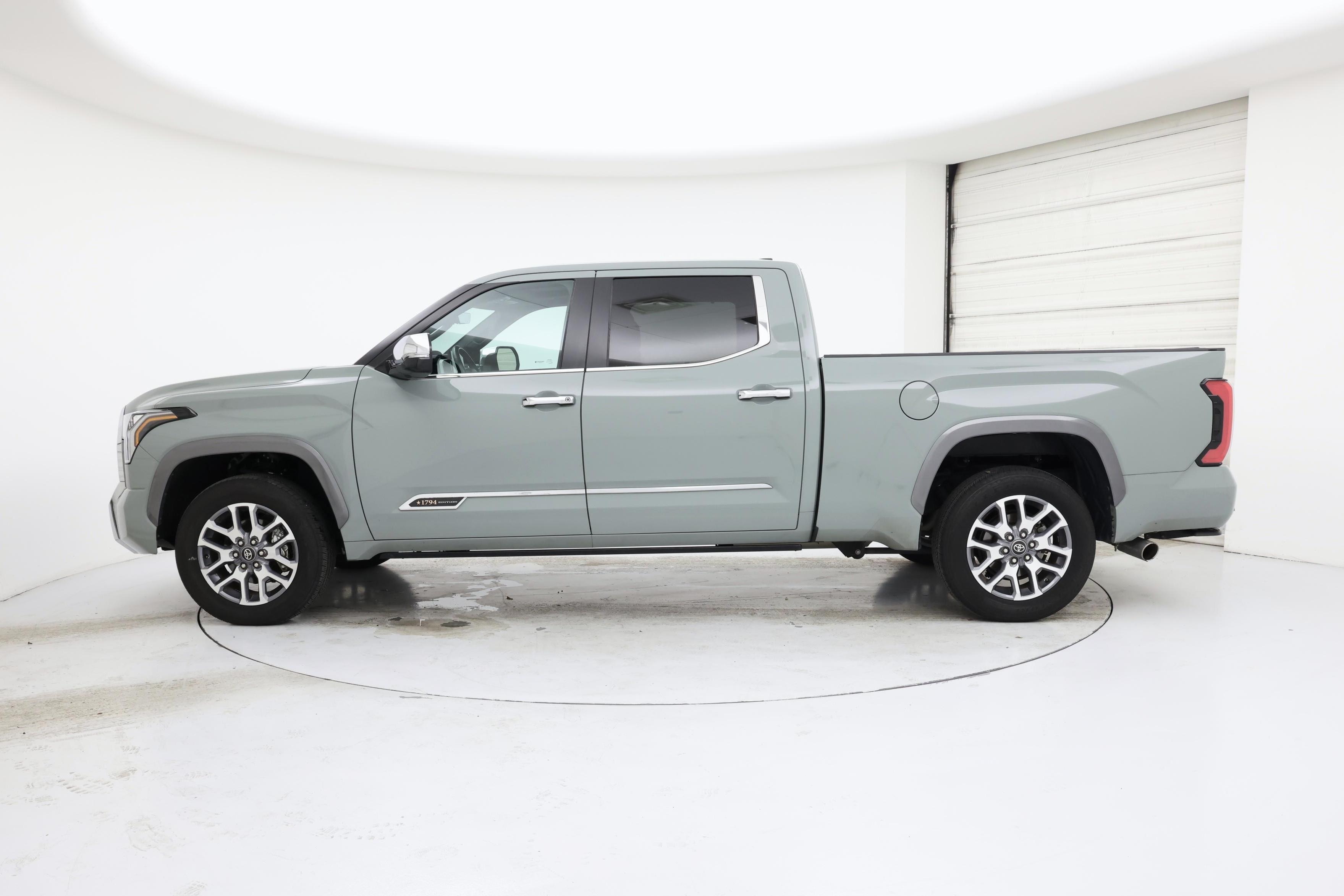 Thumbnail: 2025 Toyota Tundra - 3
