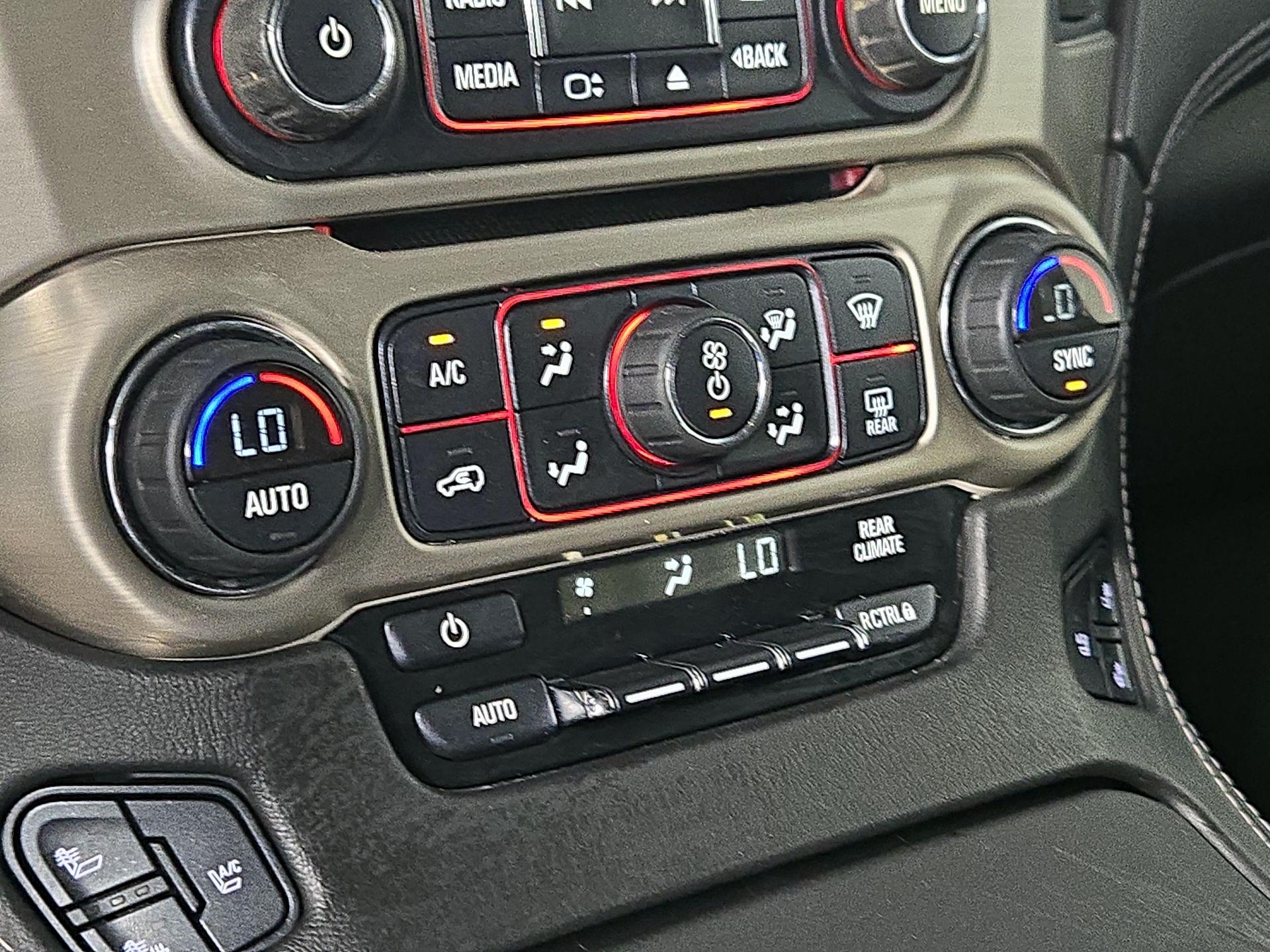 Thumbnail: 2016 GMC Yukon - 17