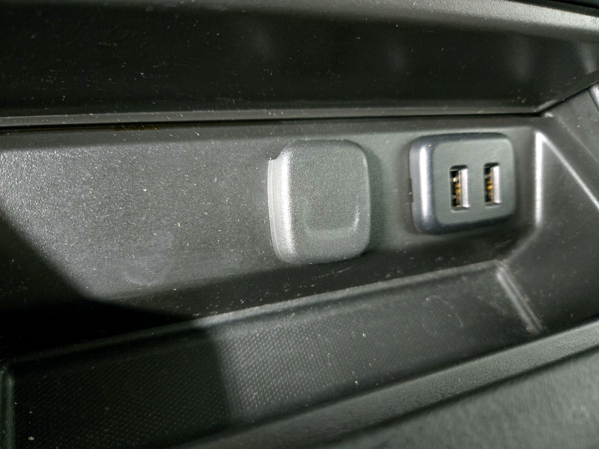 Thumbnail: 2016 GMC Yukon - 19