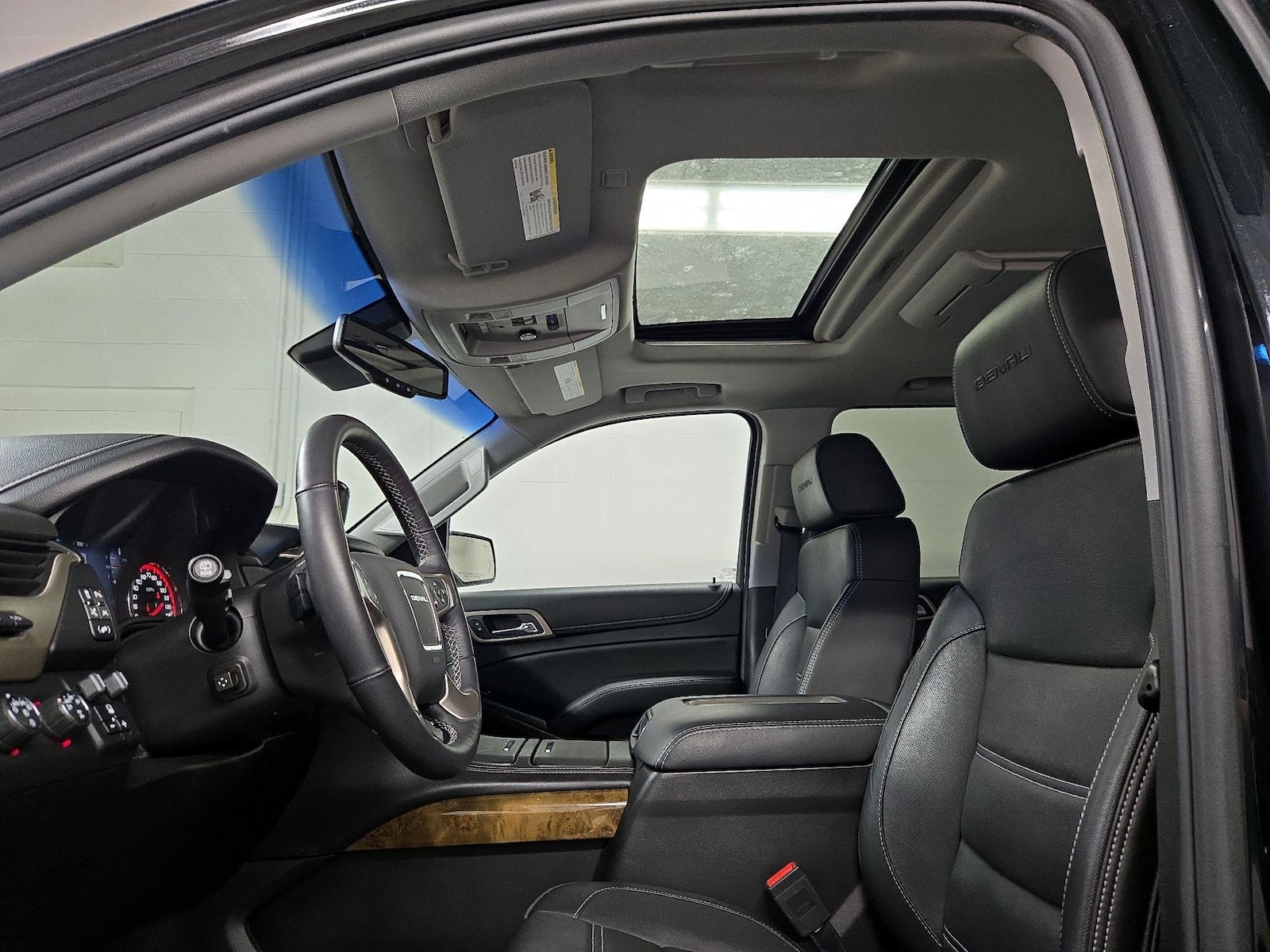 2016 GMC Yukon Denali - Photo 21