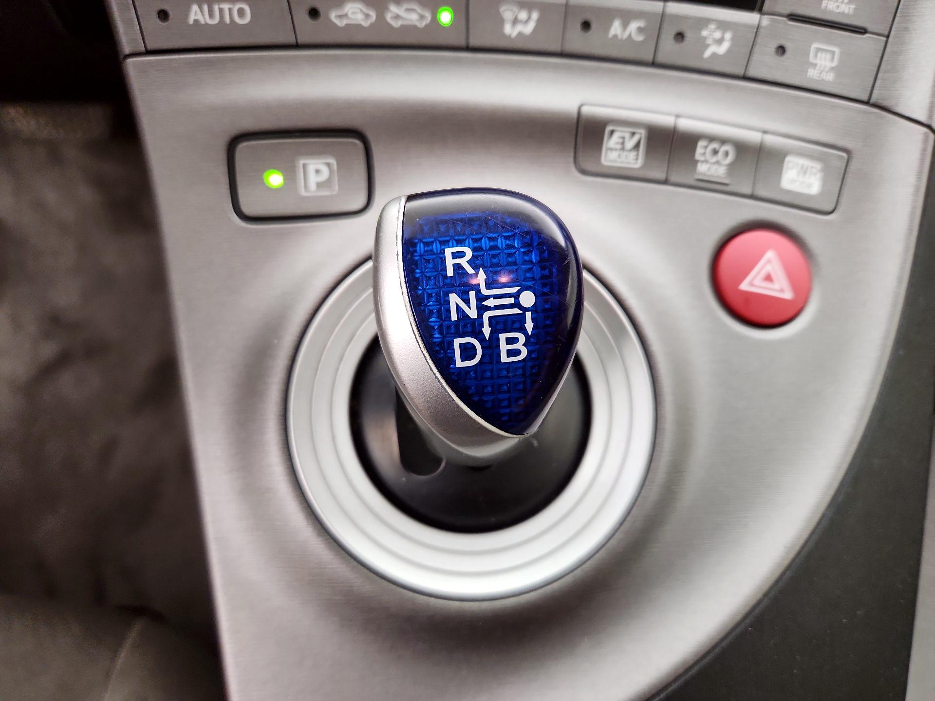 Thumbnail: 2014 Toyota Prius - 16