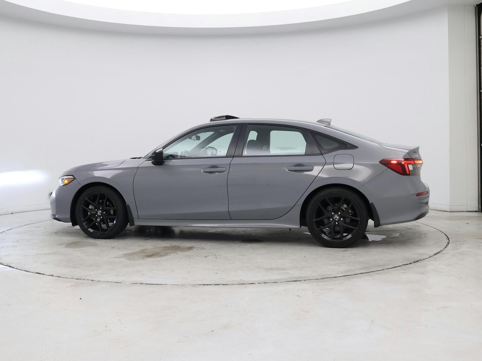 2025 Honda Civic Sport - Photo 4