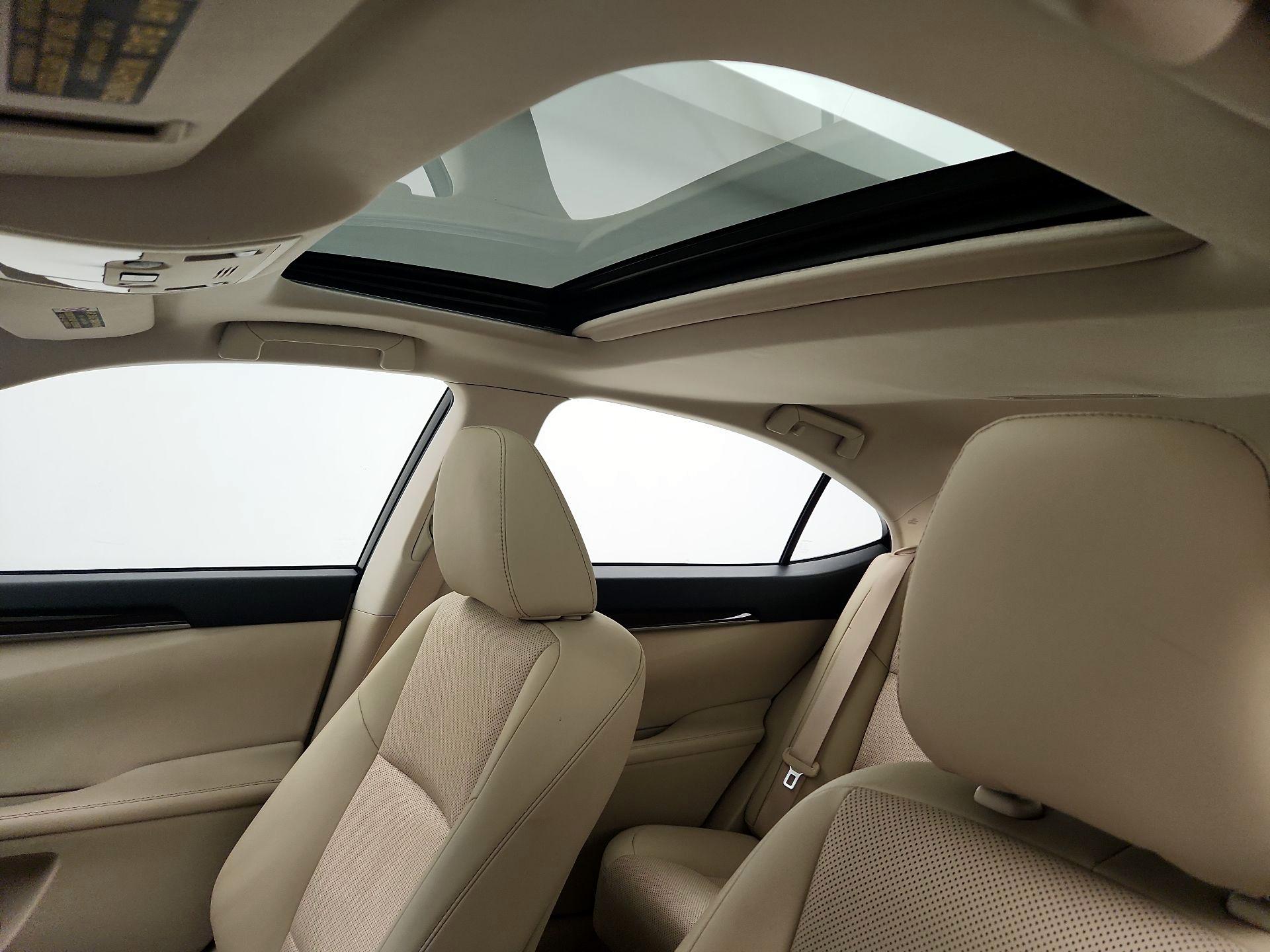 Thumbnail: 2014 Lexus ES - 19