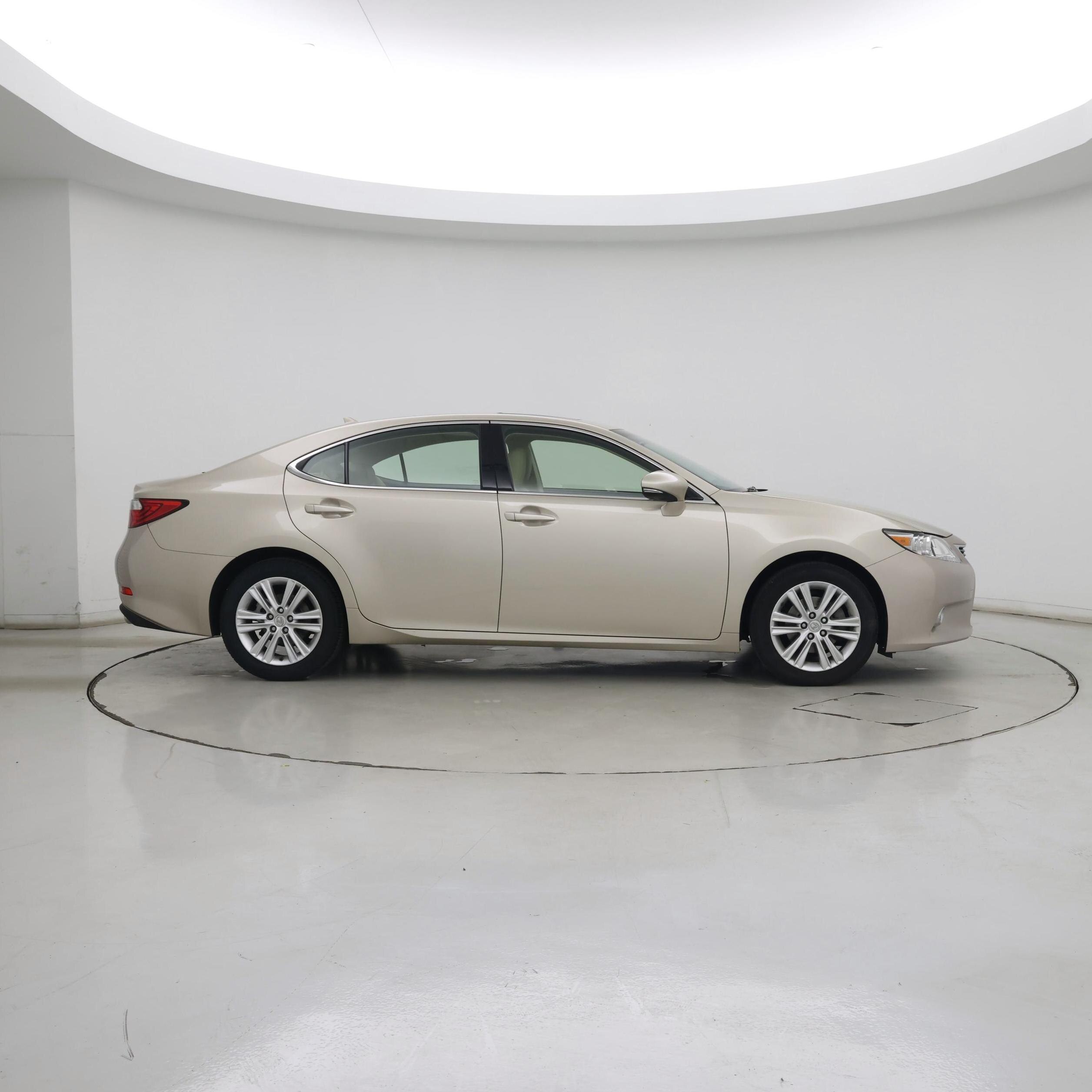 Thumbnail: 2014 Lexus ES - 7