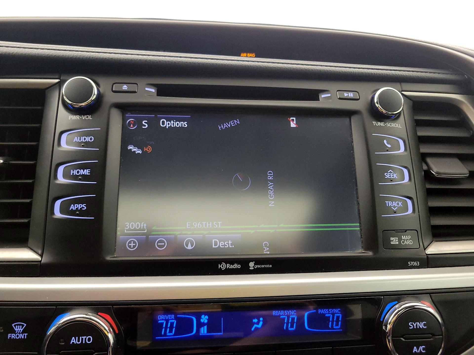 Thumbnail: 2015 Toyota Highlander - 14