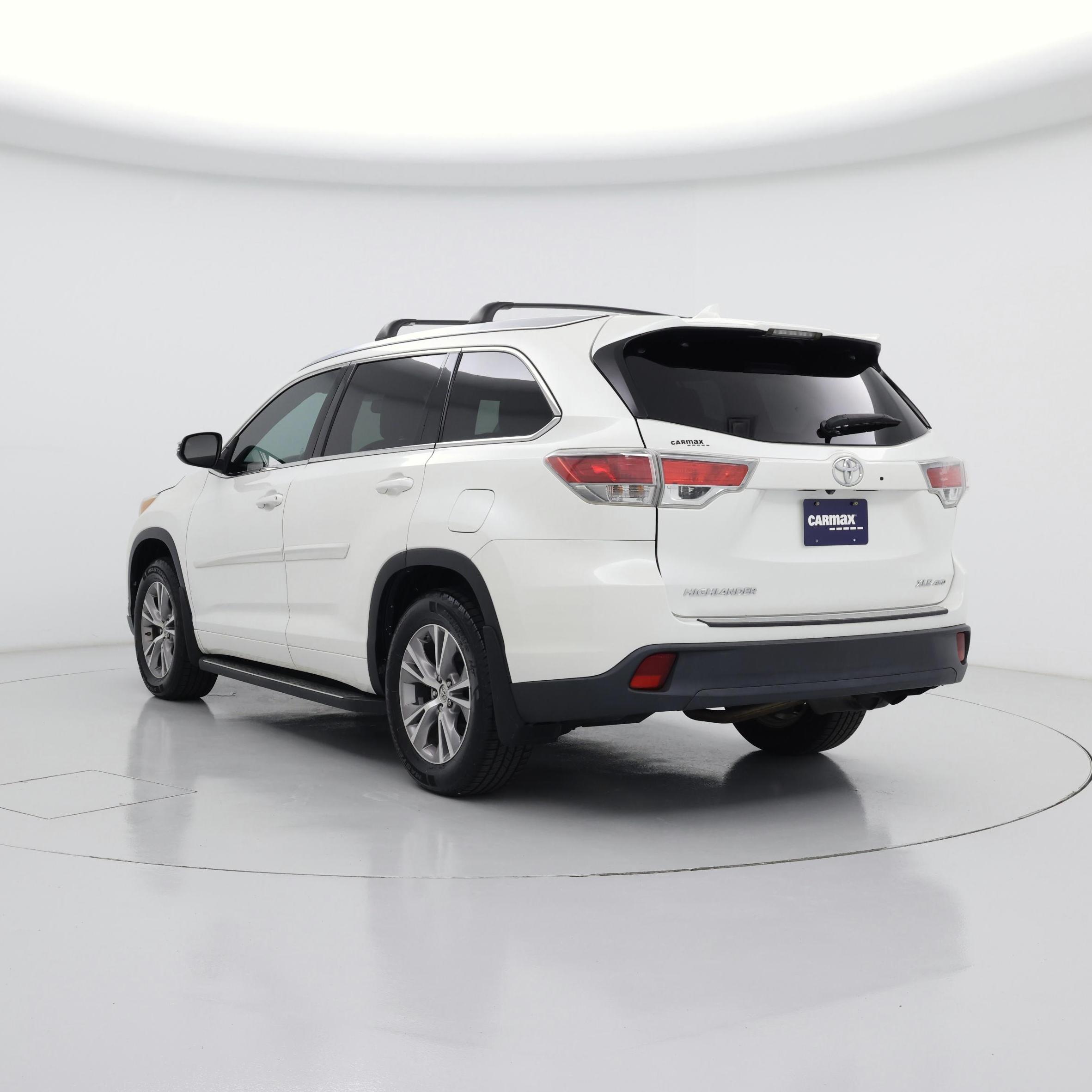 Thumbnail: 2015 Toyota Highlander - 2