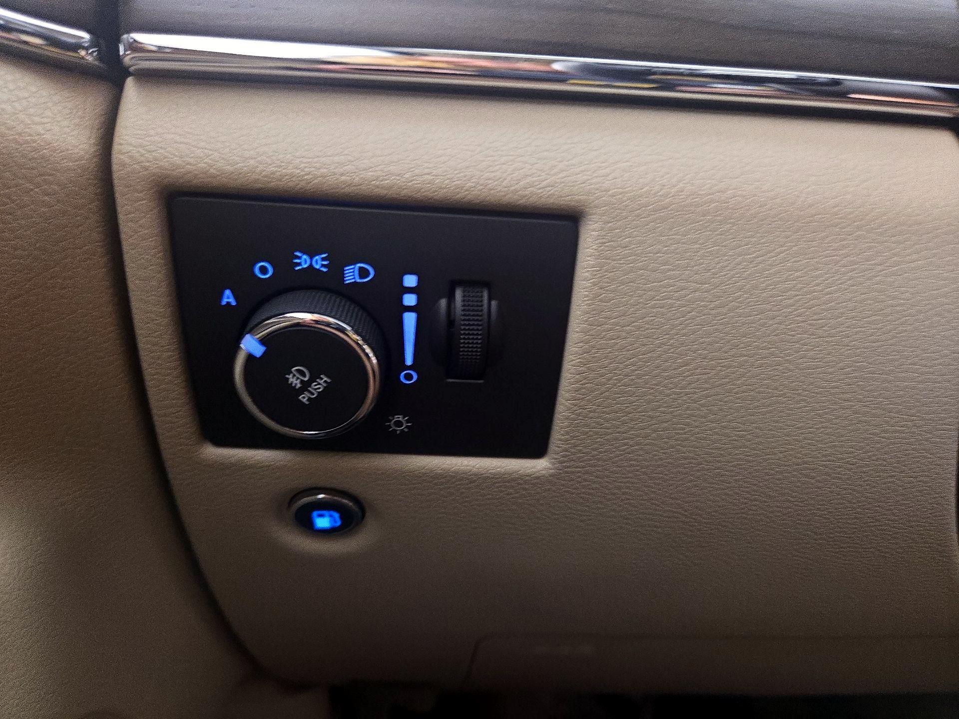Thumbnail: 2016 Jeep Grand Cherokee - 13