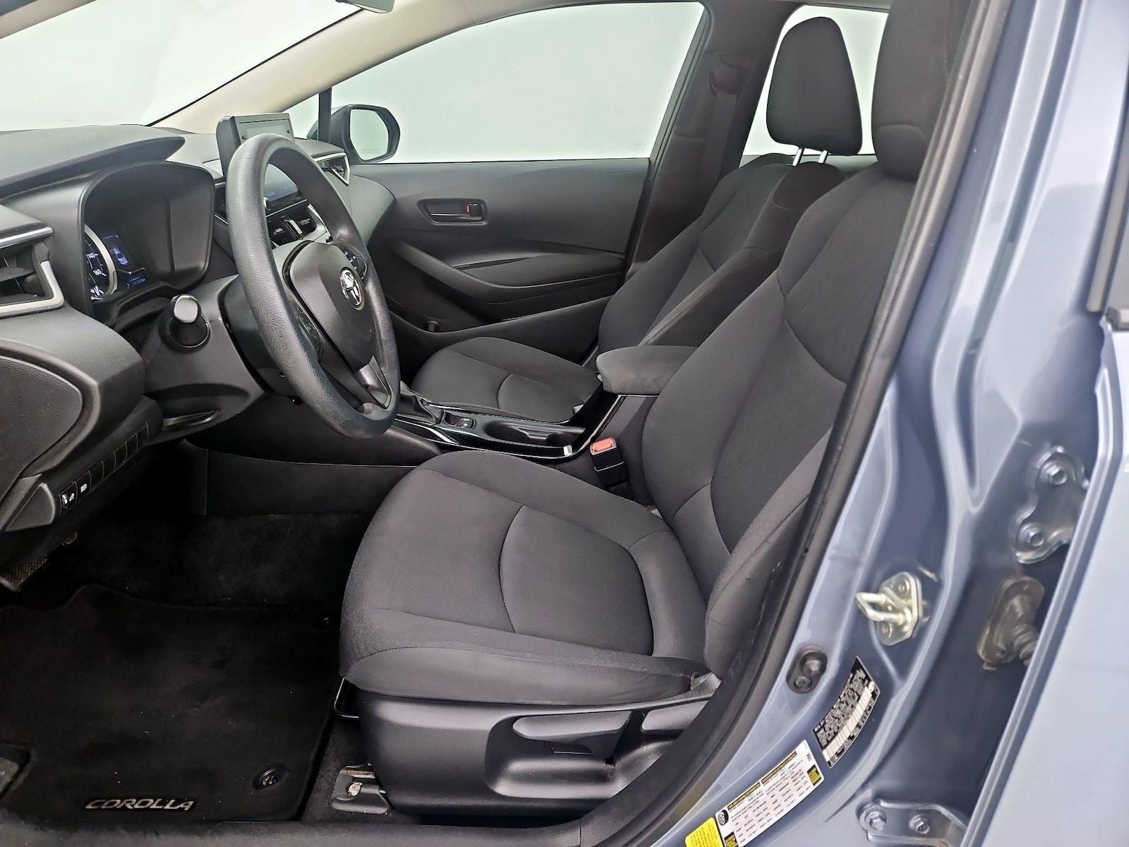 2022 Toyota Corolla LE - Photo 12