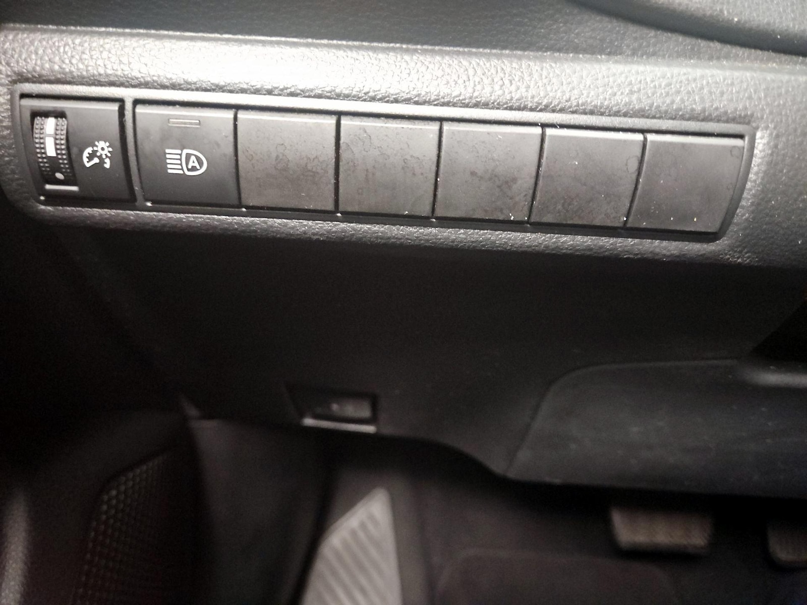 2022 Toyota Corolla LE - Photo 14