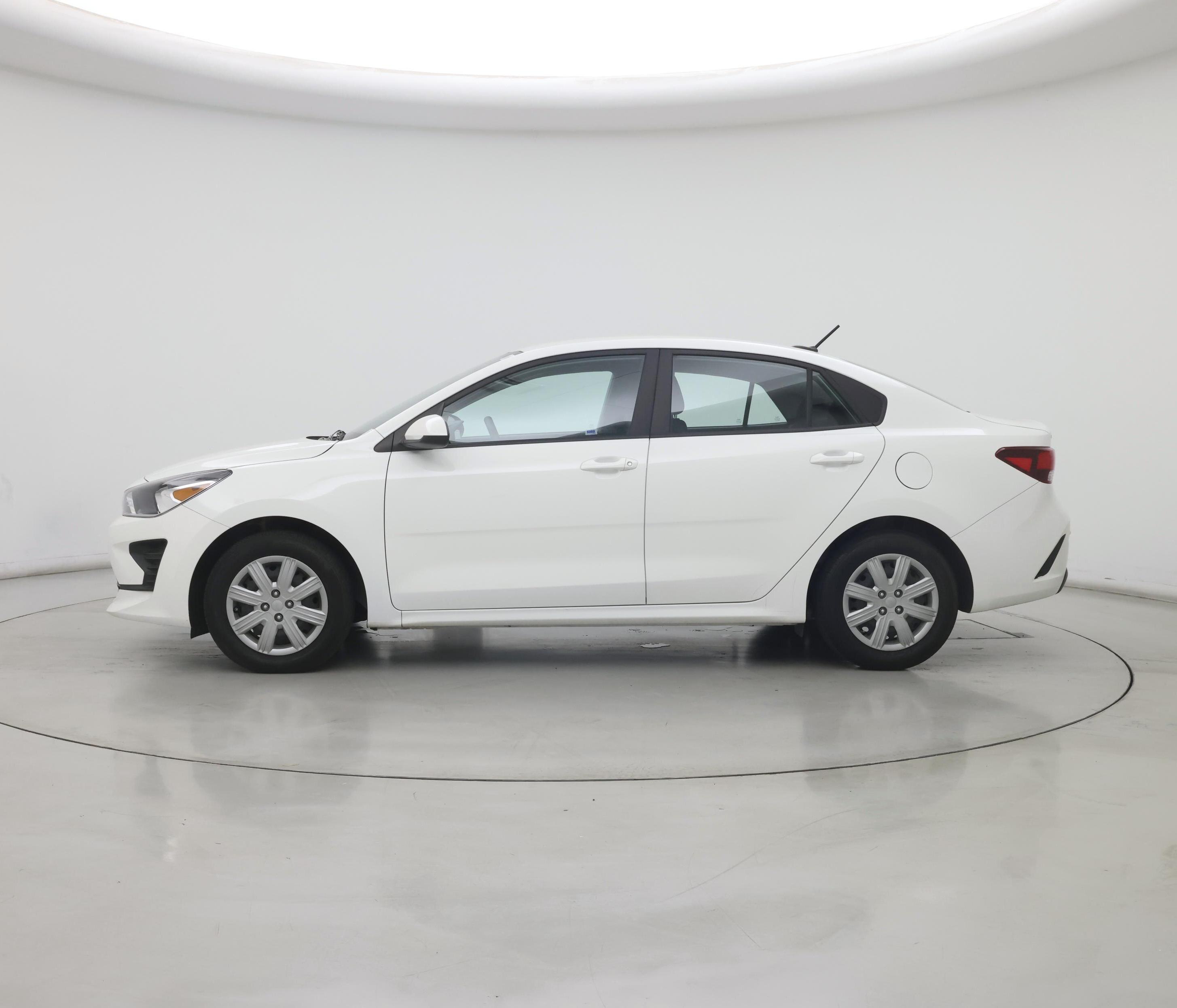 Thumbnail: 2023 Kia Rio - 3