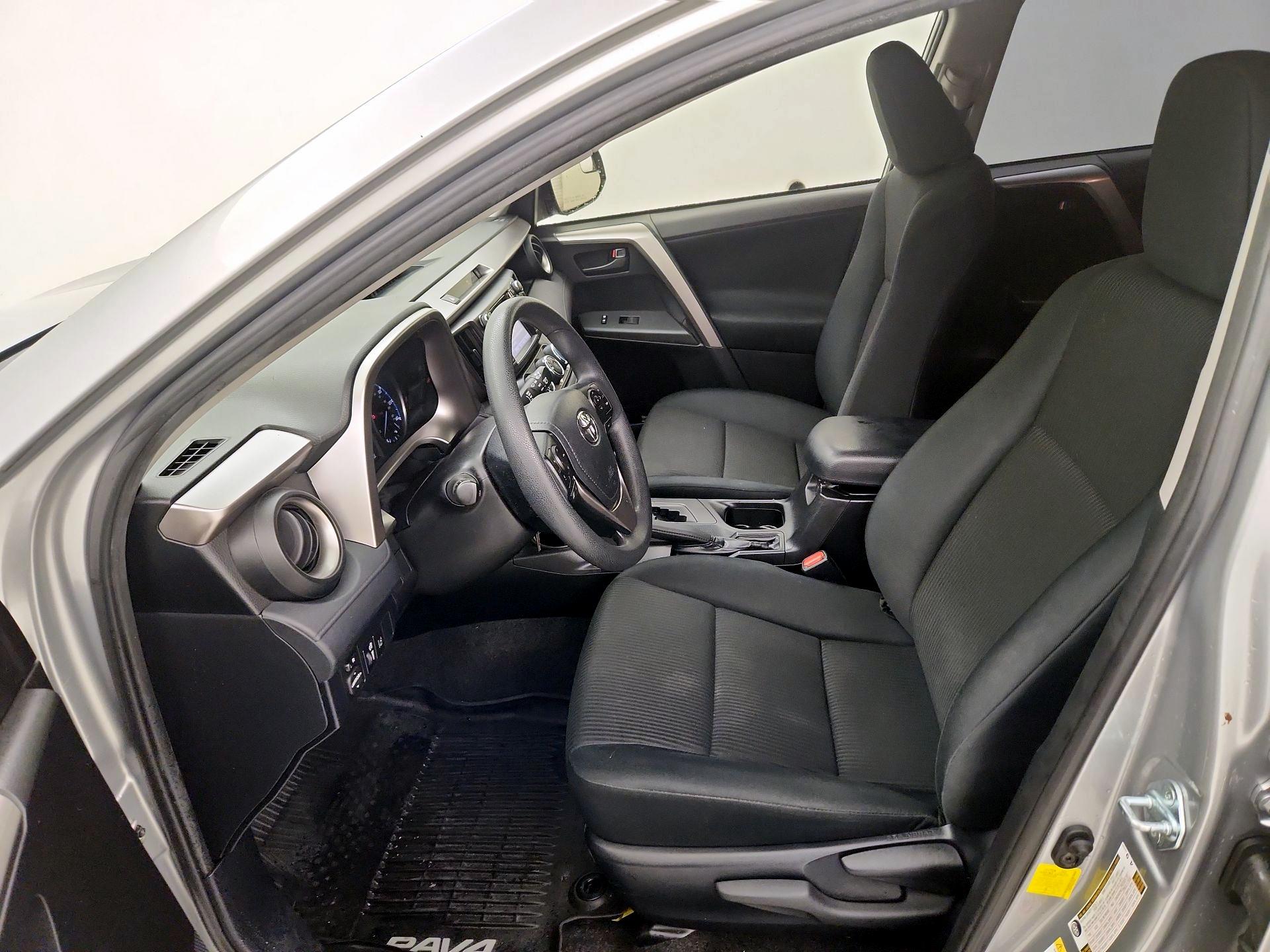 Thumbnail: 2018 Toyota RAV4 - 11