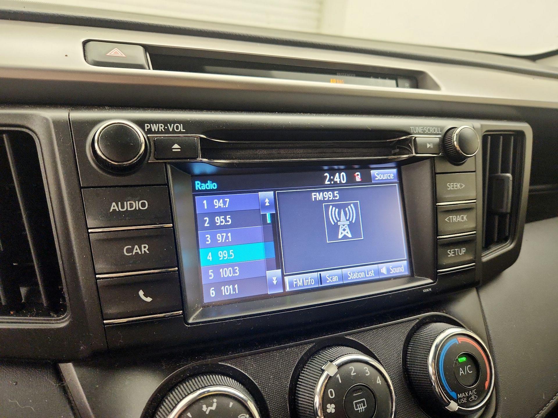 Thumbnail: 2018 Toyota RAV4 - 15