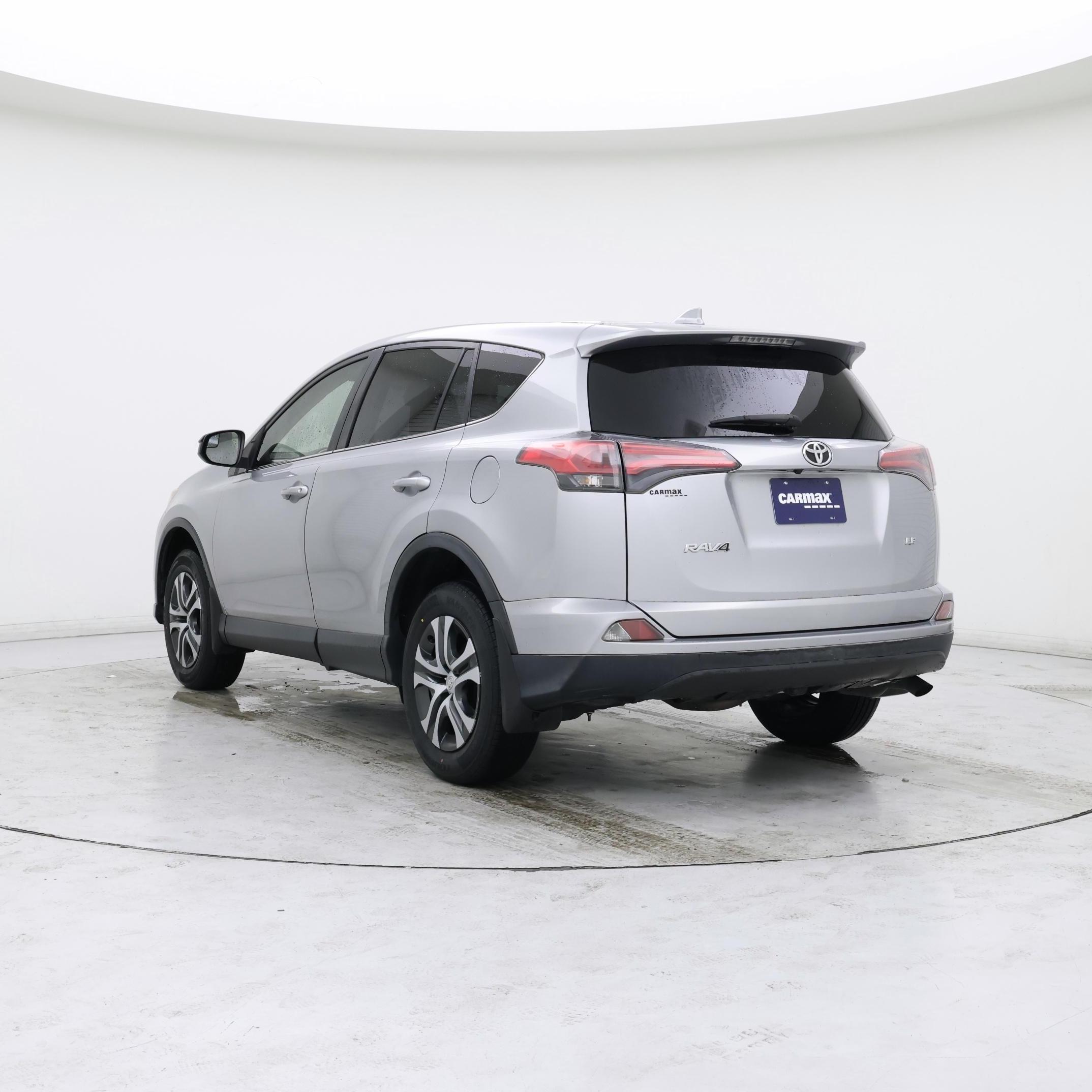 Thumbnail: 2018 Toyota RAV4 - 2