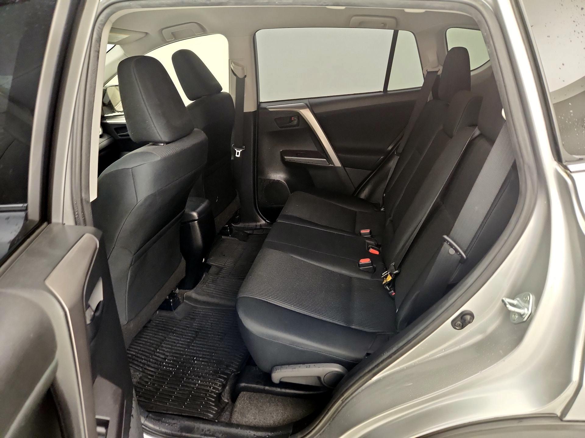 Thumbnail: 2018 Toyota RAV4 - 19