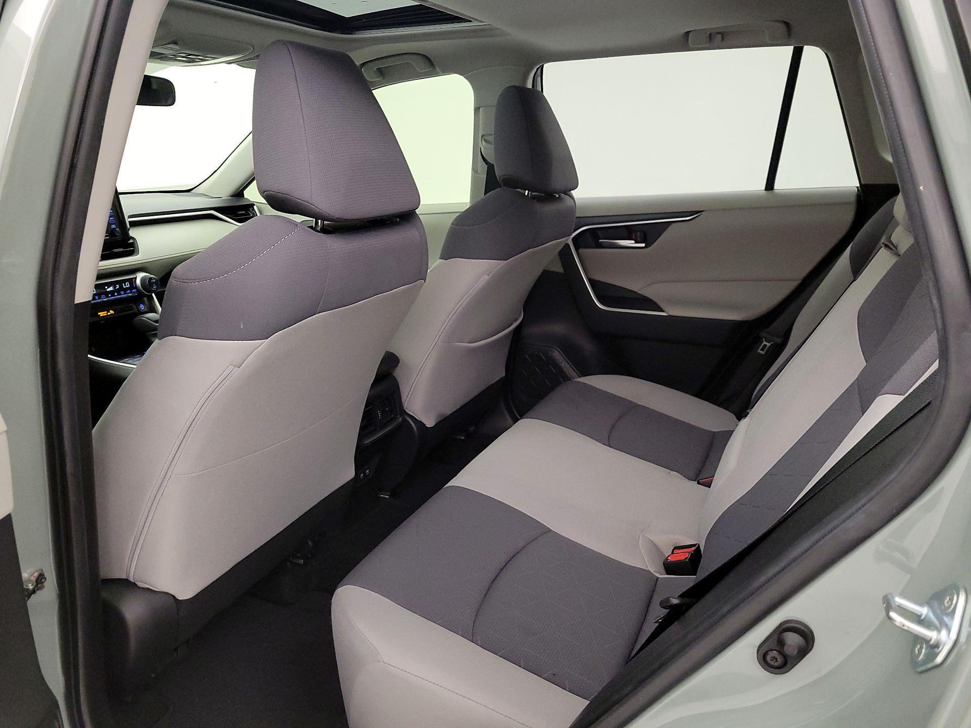 Thumbnail: 2020 Toyota RAV4 - 20