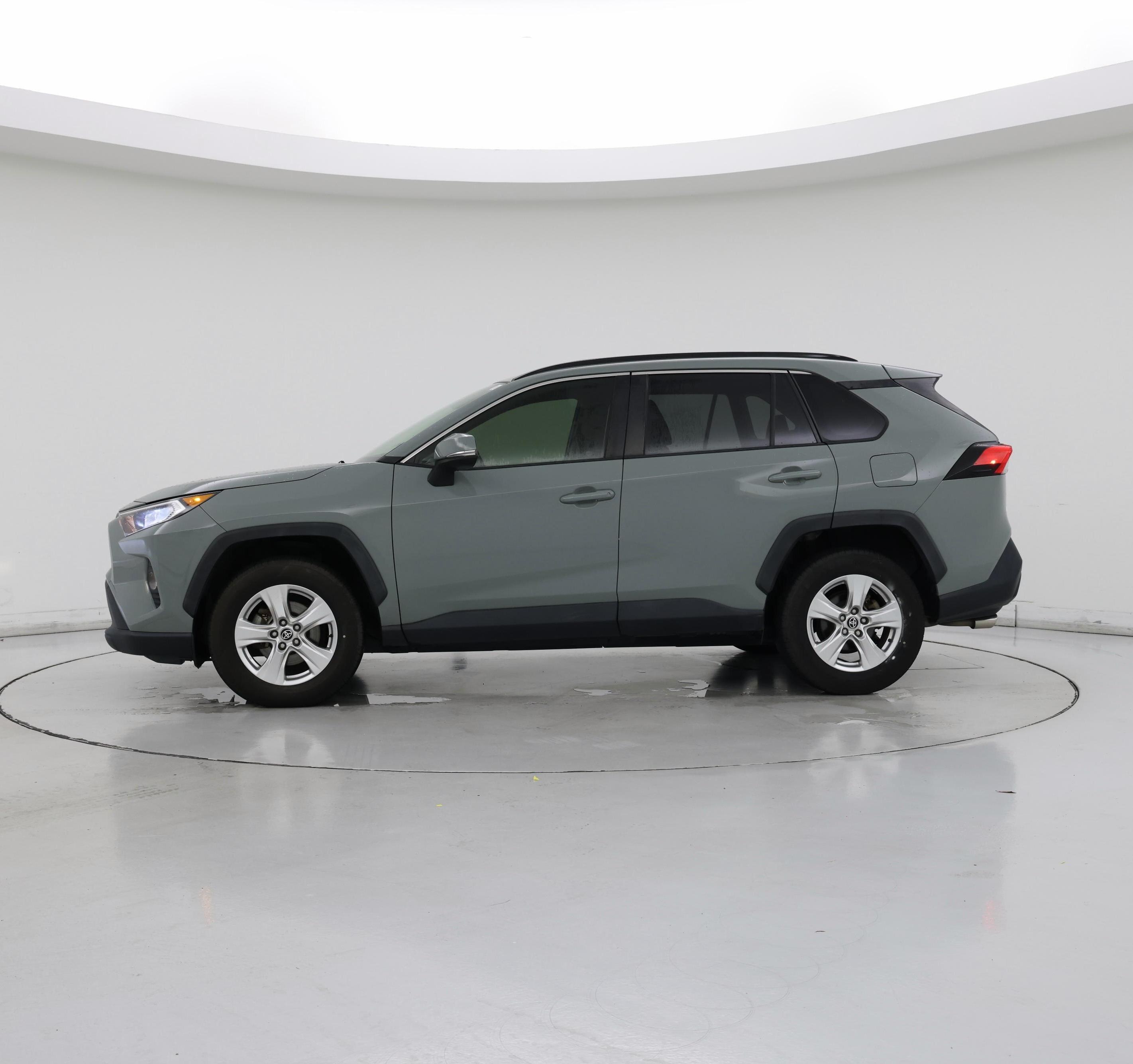 Thumbnail: 2020 Toyota RAV4 - 3