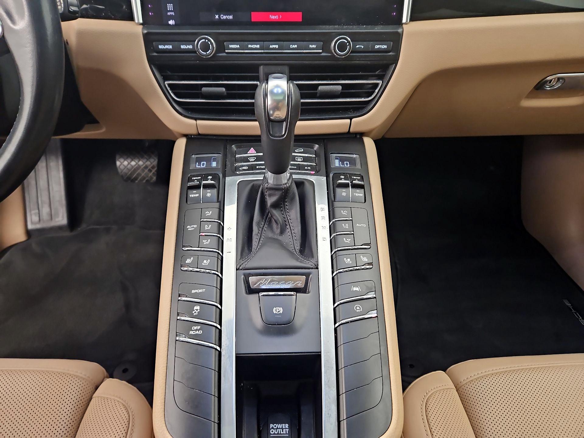 Thumbnail: 2019 Porsche Macan - 18