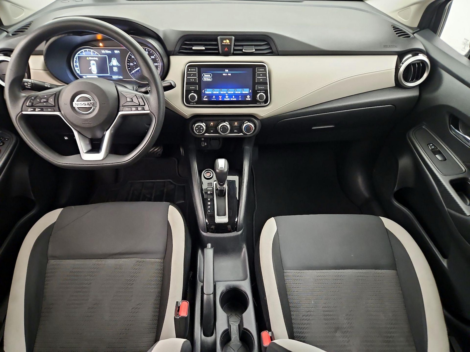 2021 Nissan Versa Sedan SV - Photo 10