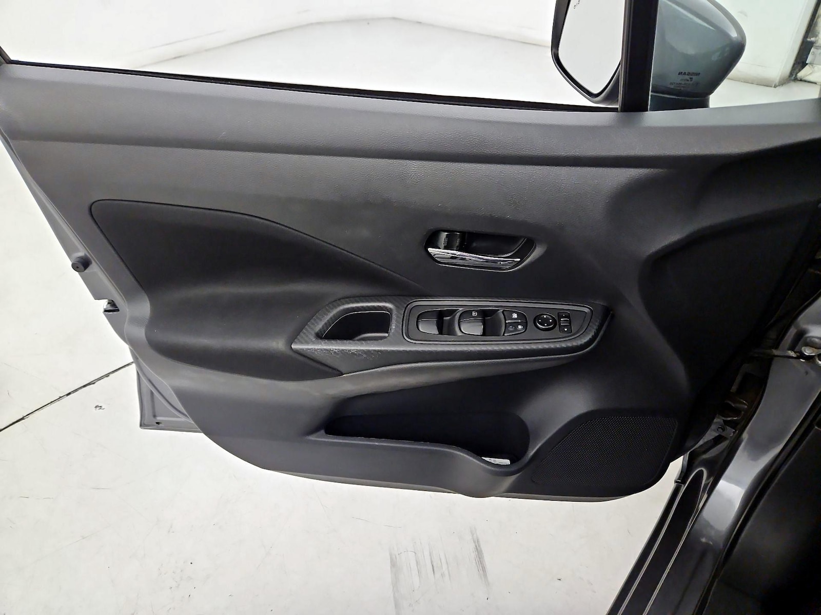 2021 Nissan Versa Sedan SV - Photo 13
